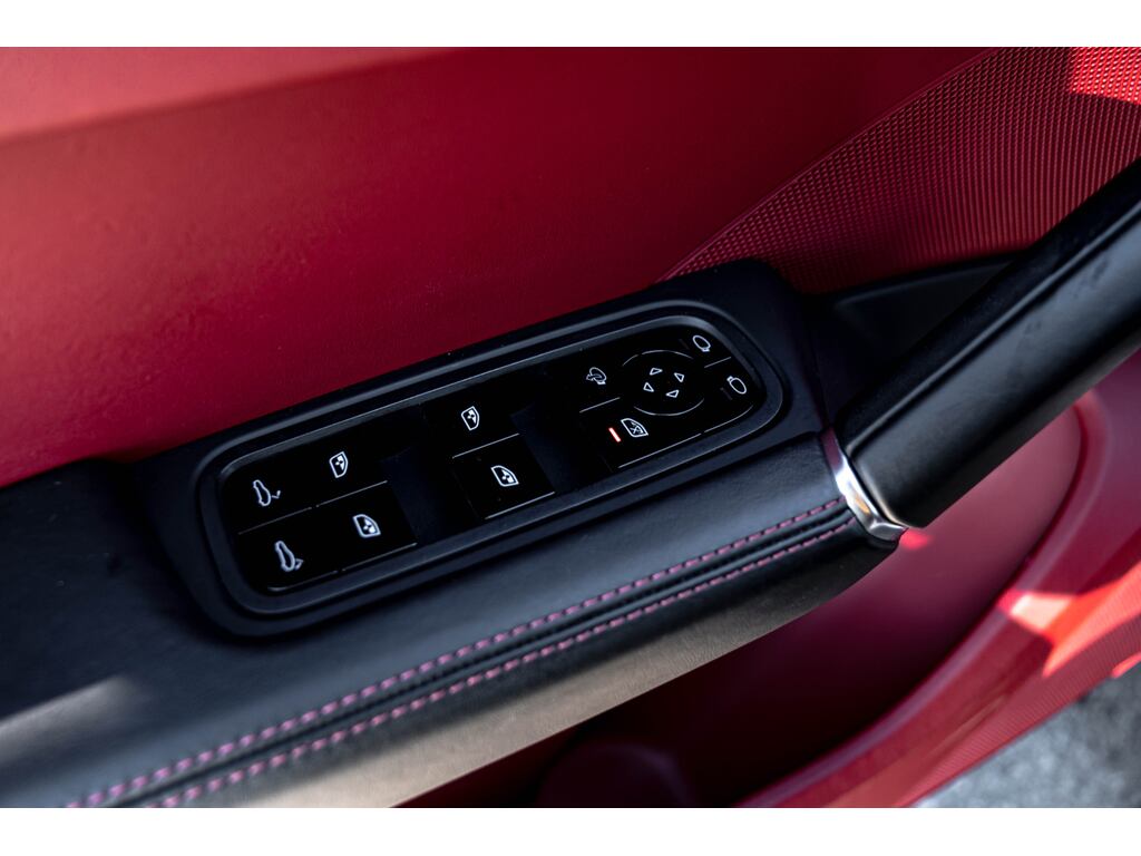 
								2021 Porsche Cayenne Coupe full									