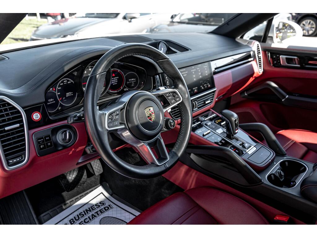 
								2021 Porsche Cayenne Coupe full									