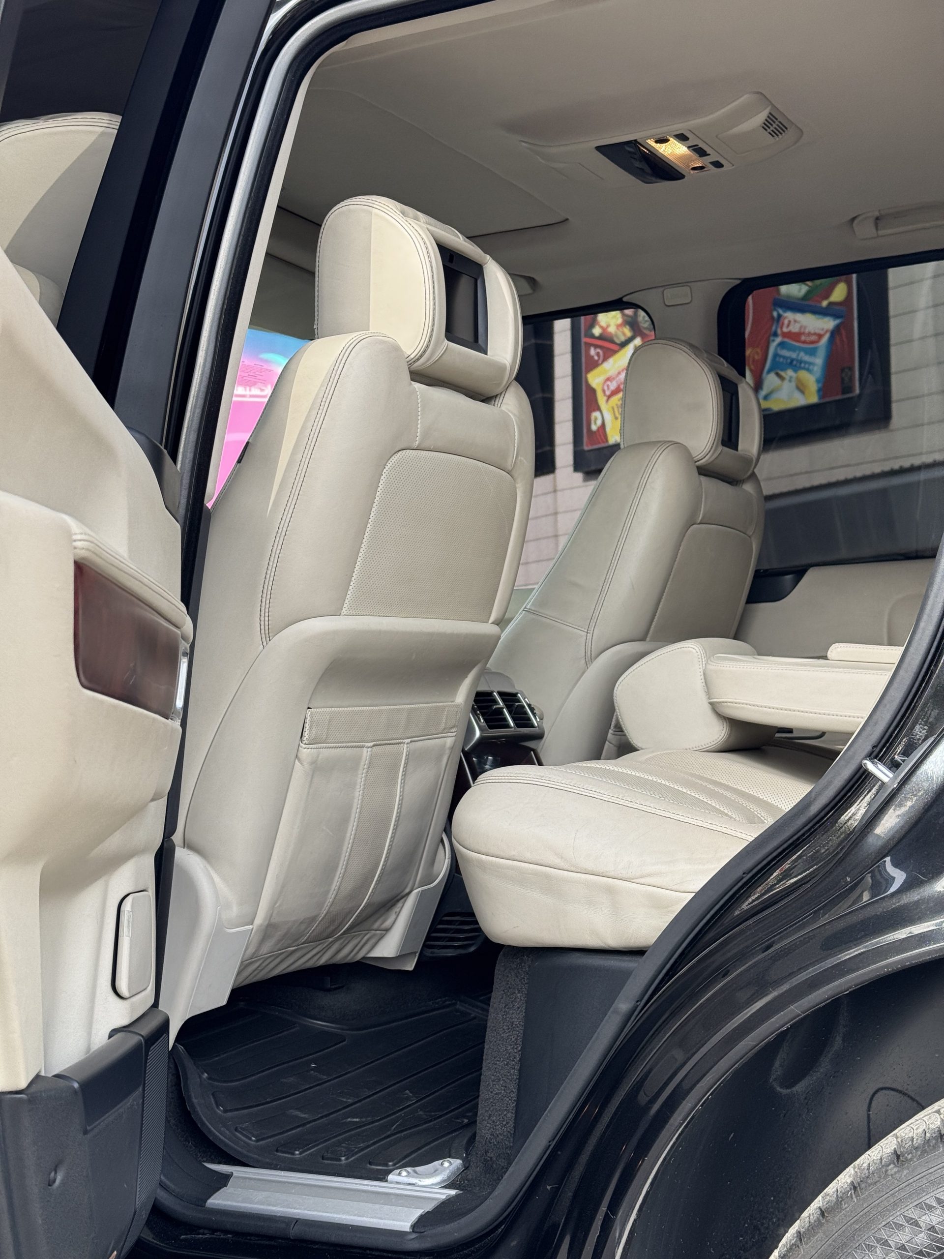 
								2011 Land Rover Range Rover Supercharged Autobiography full									