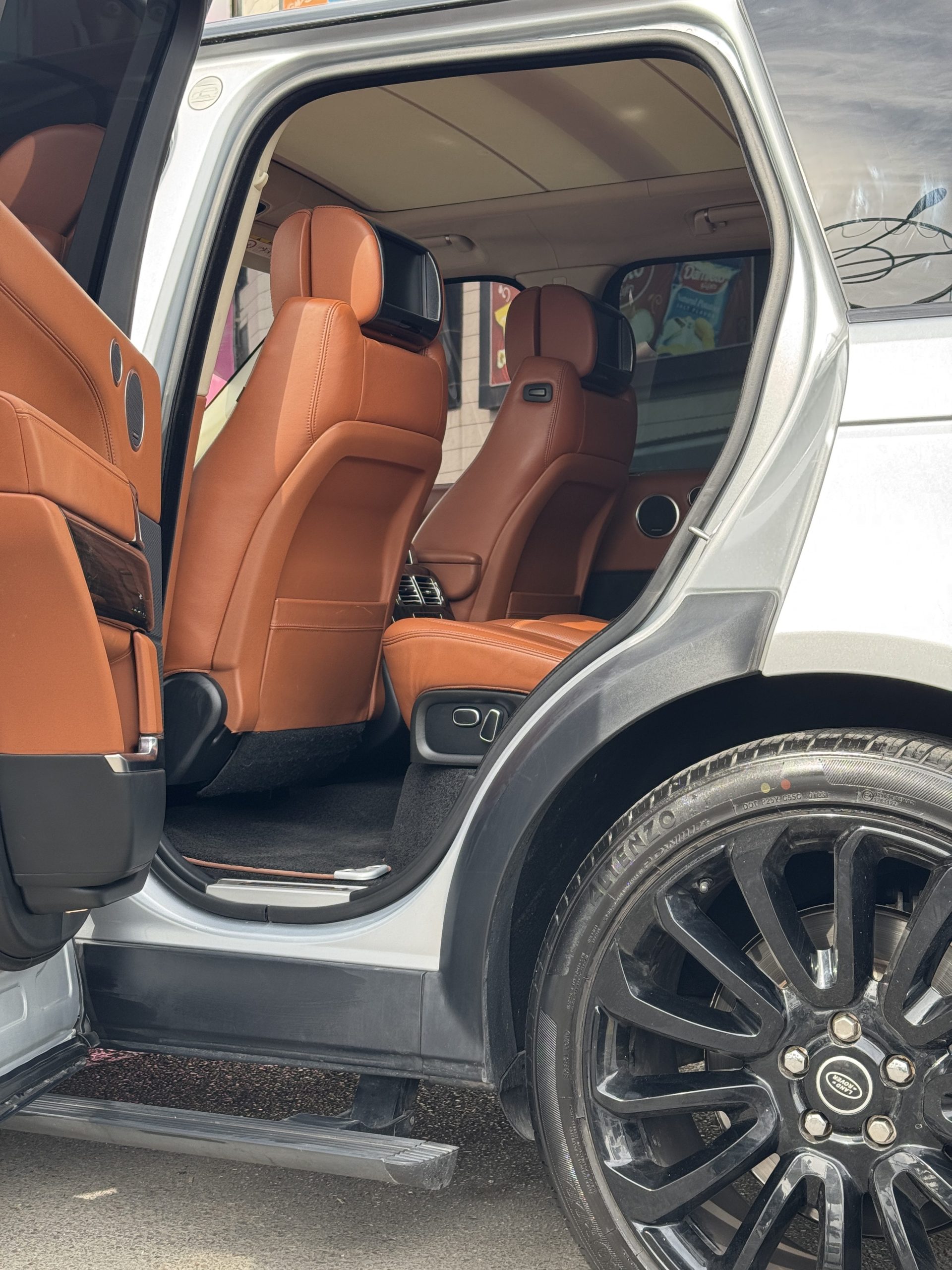
								2014 Land Rover Range Rover Autobiography full									