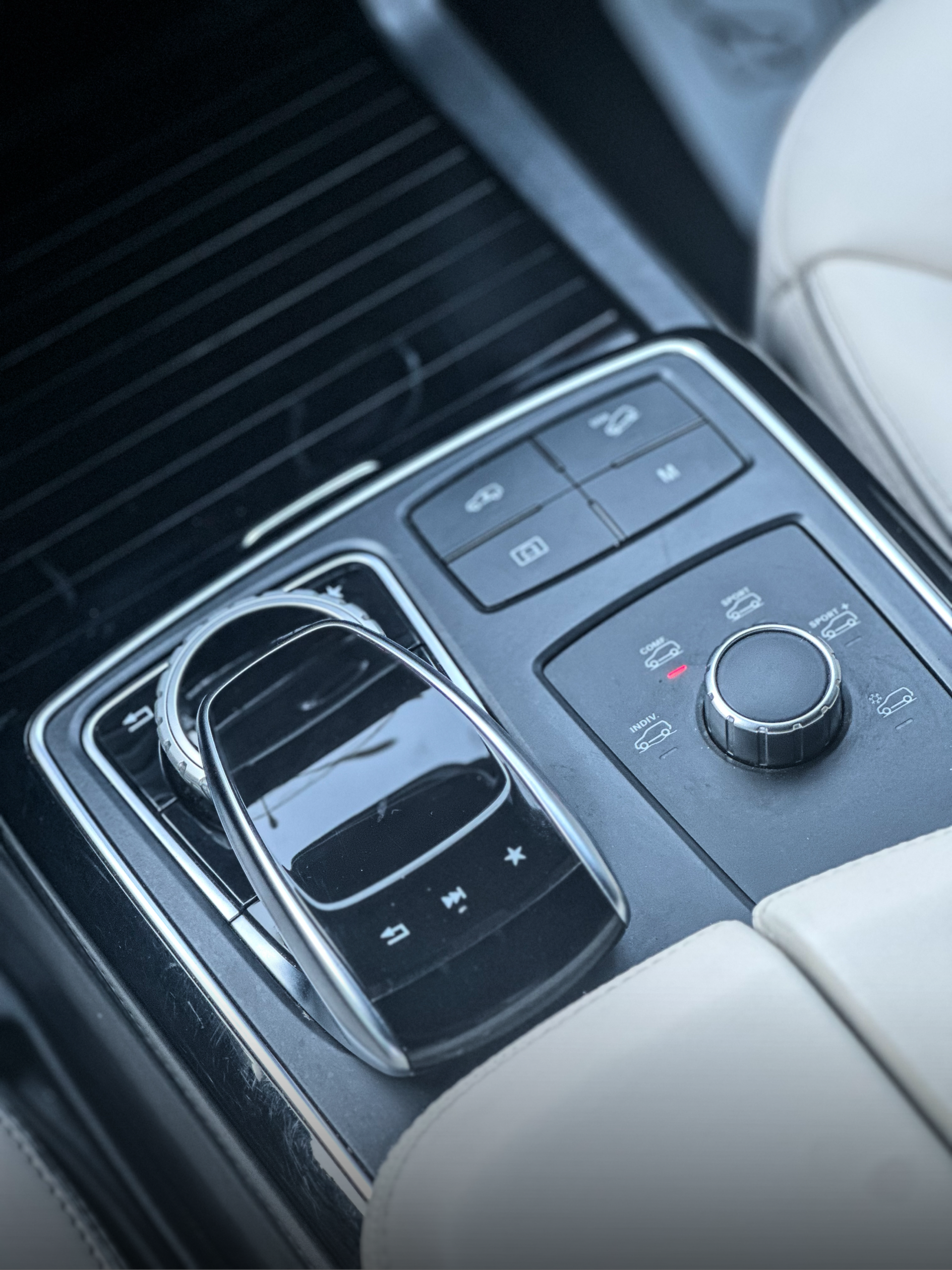 
								2018 Mercedes-Benz GLE43 Coupe full									