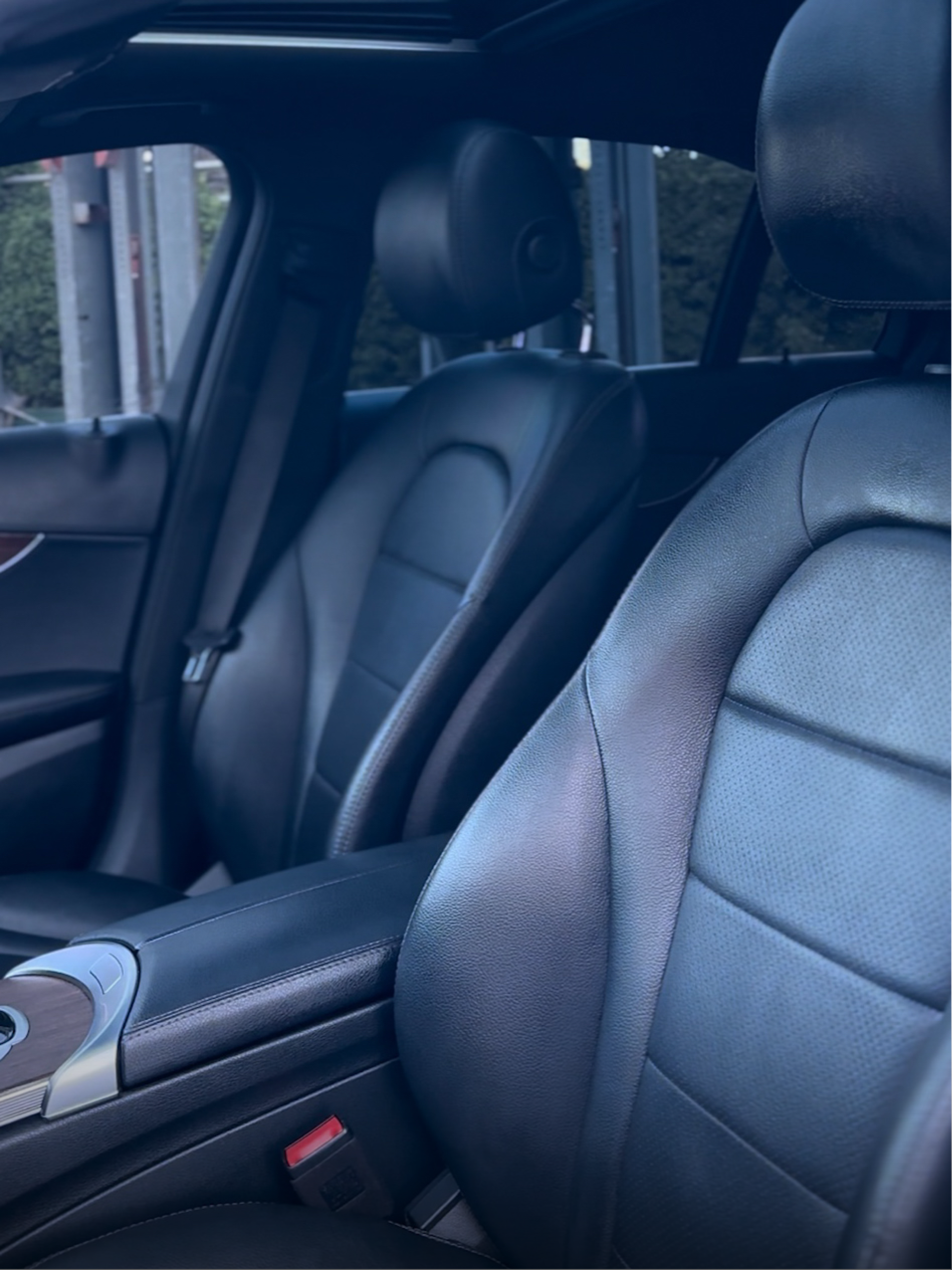 
								2020 Mercedes-Benz C300 full									