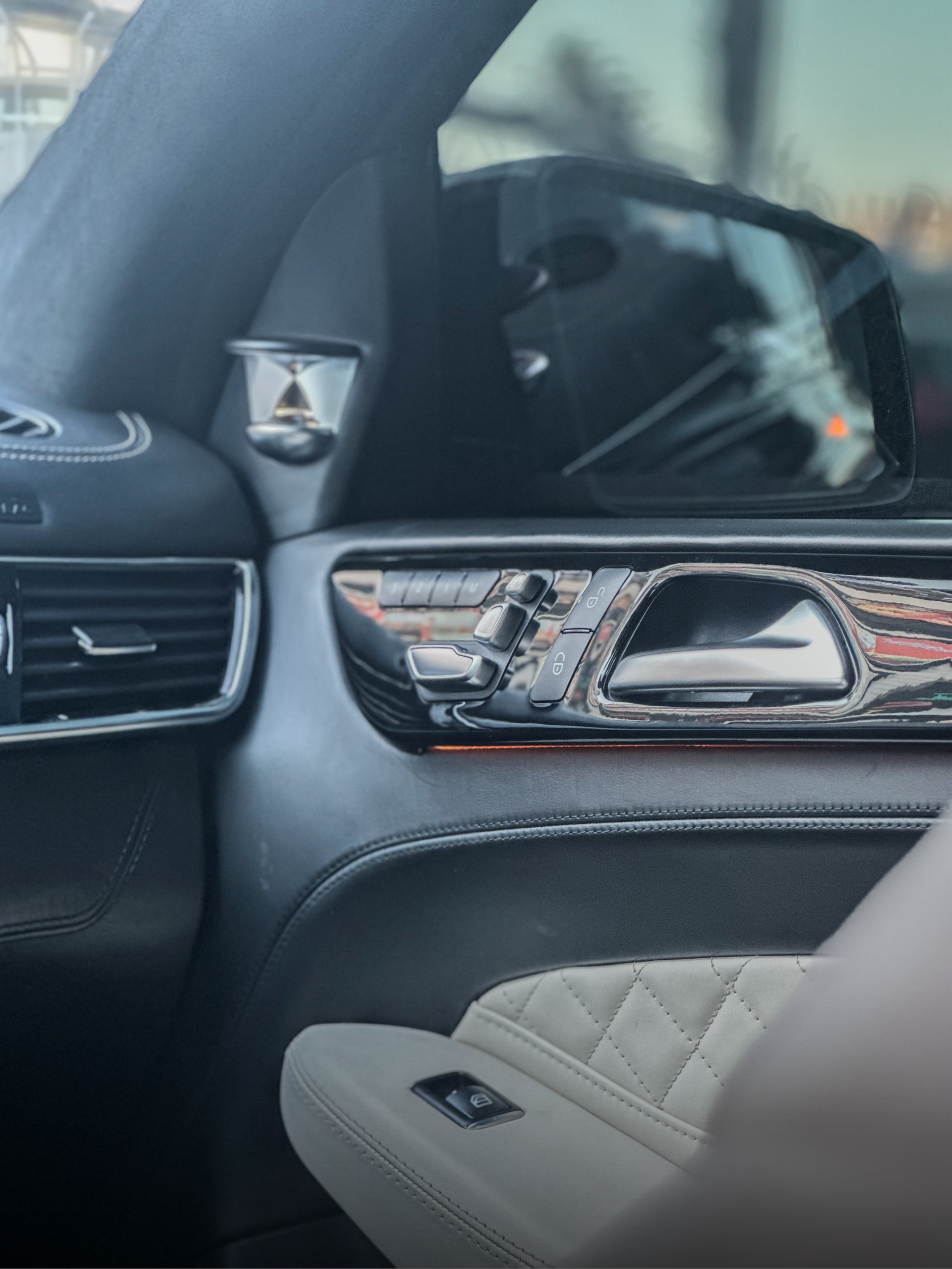 
								2018 Mercedes-Benz GLE43 Coupe full									