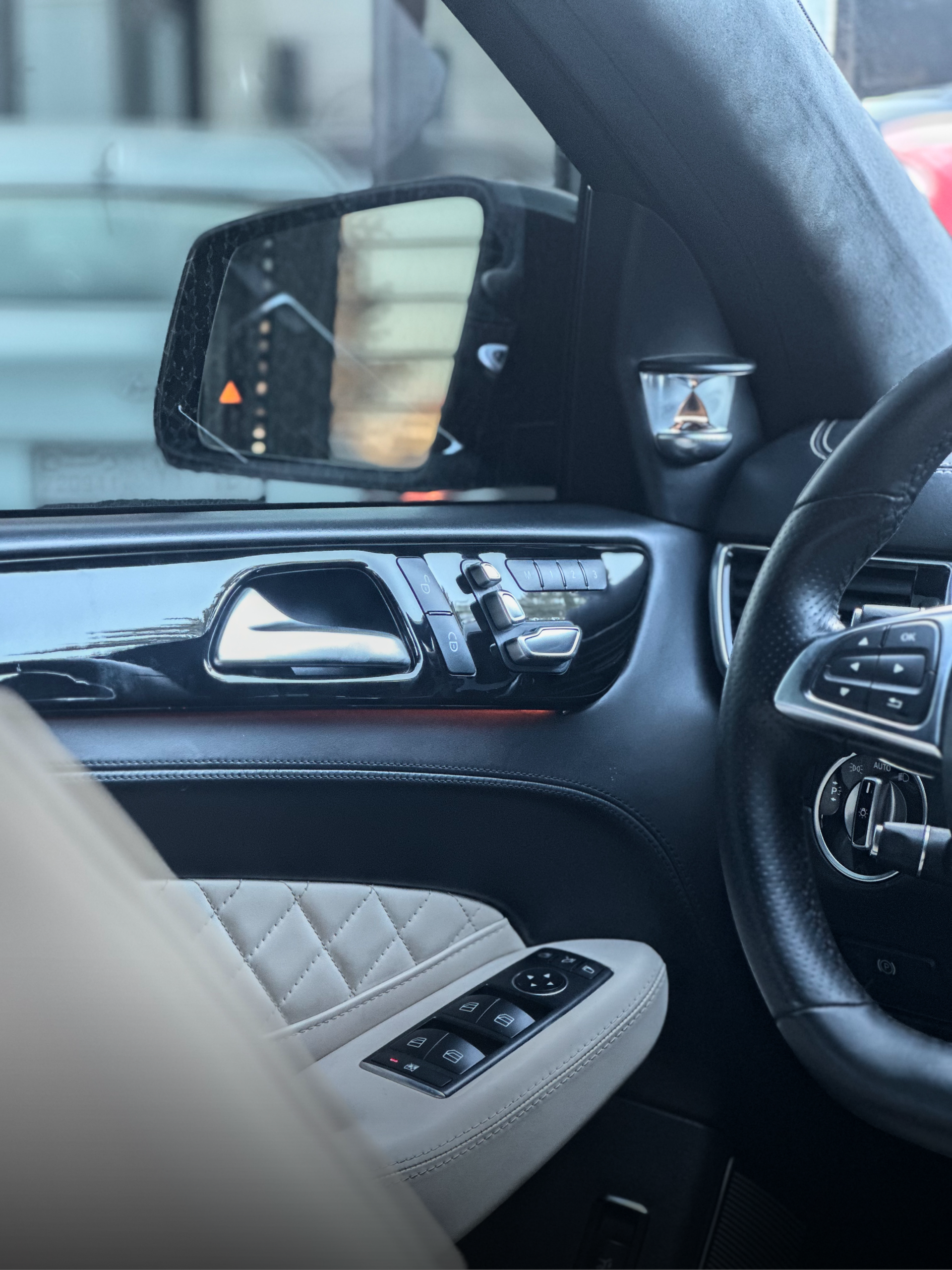 
								2018 Mercedes-Benz GLE43 Coupe full									