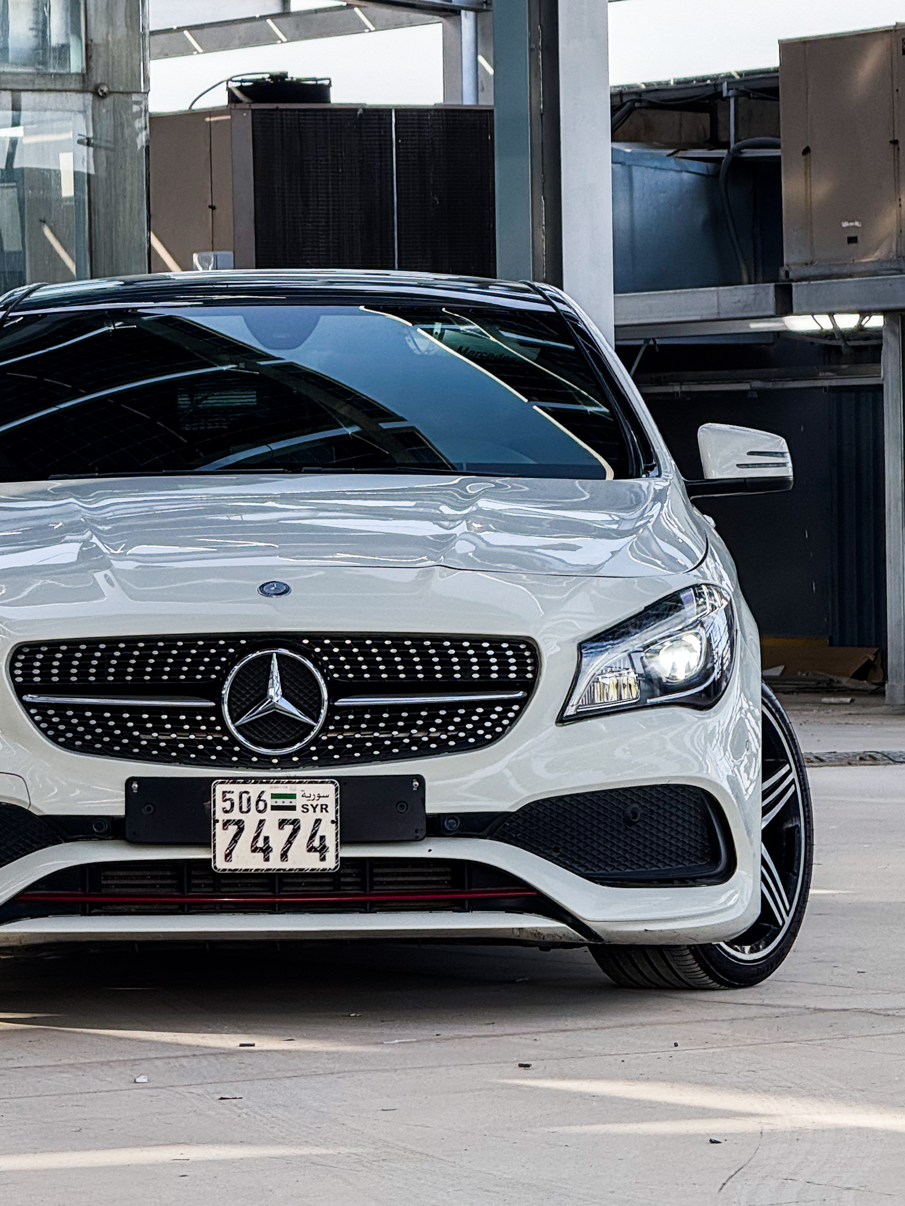 
								2018 Mercedes-Benz CLA250 4-Matic full									