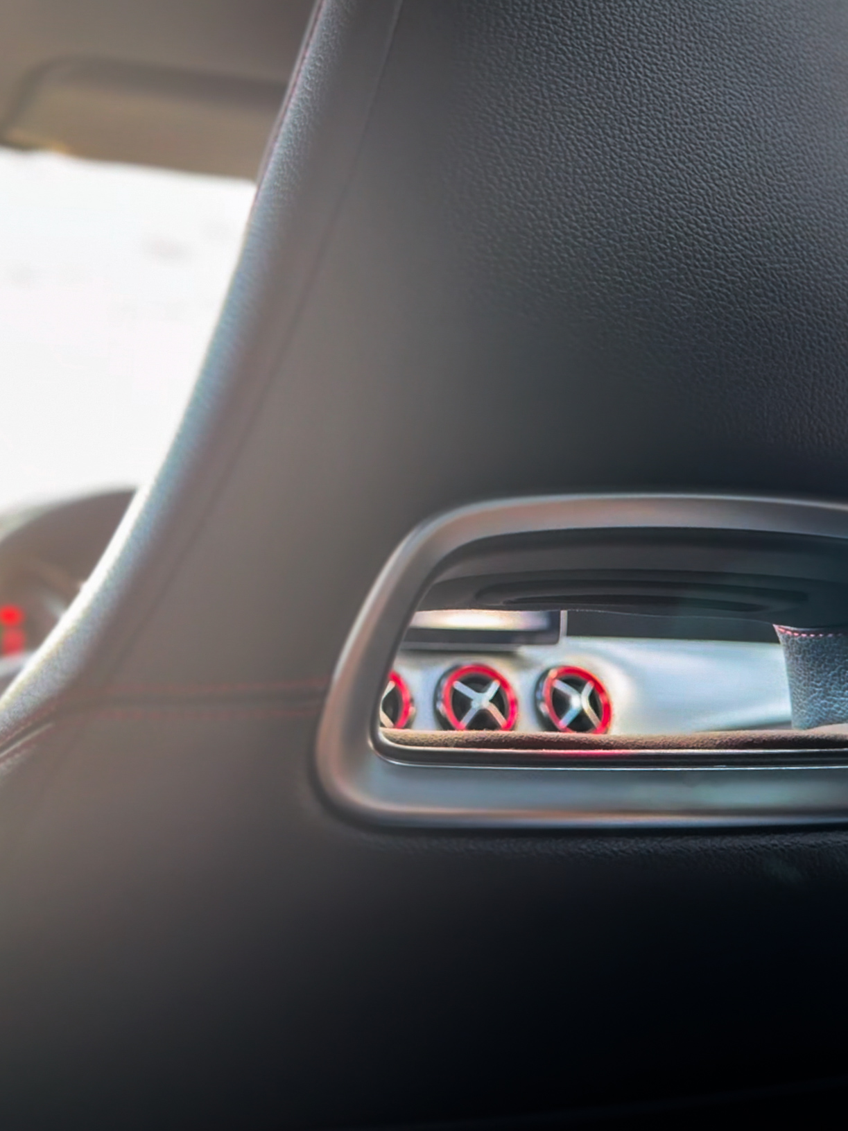 
								2018 Mercedes-Benz CLA250 4-Matic full									