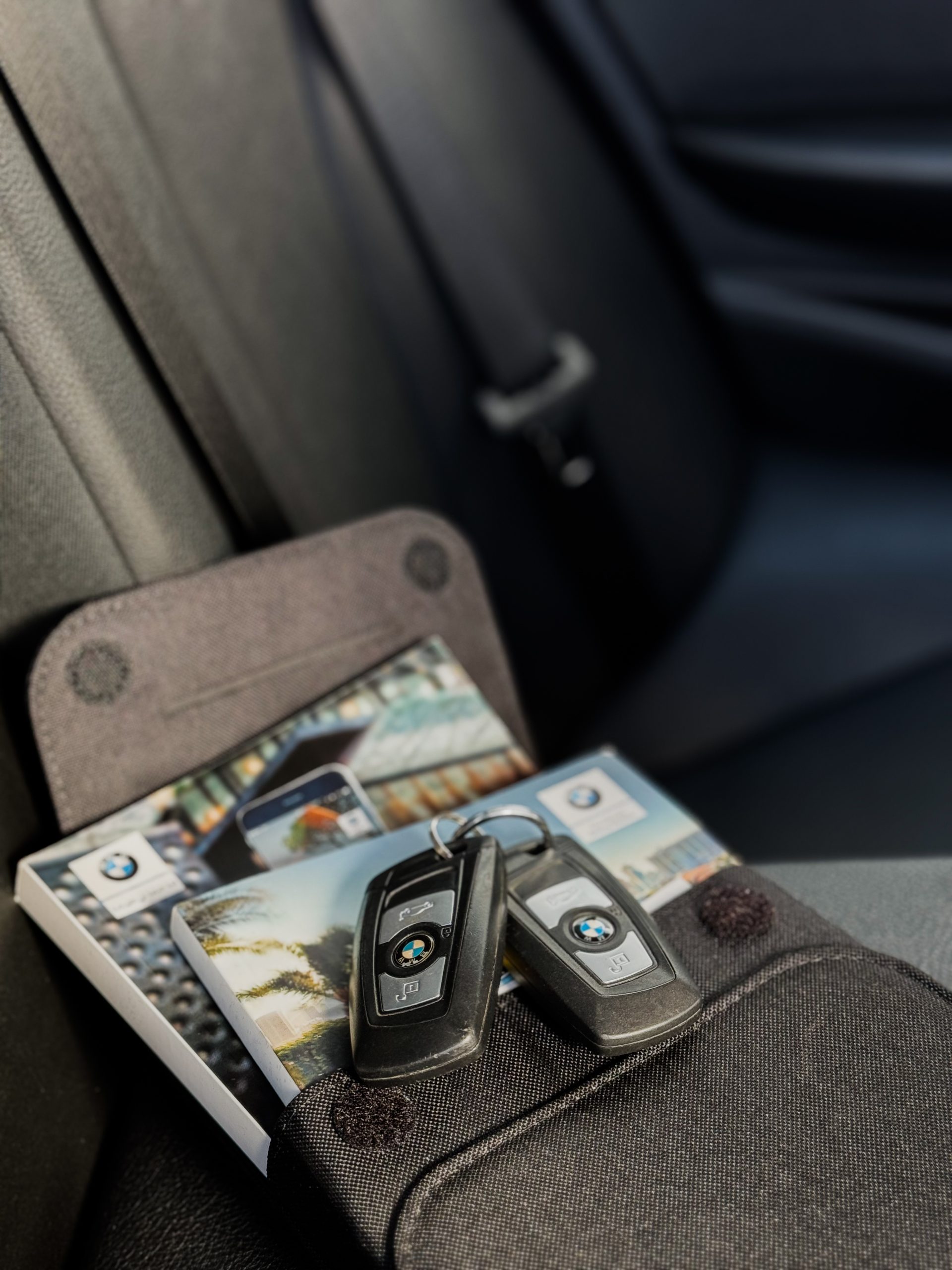 
								2018 BMW 318i Luxury full									