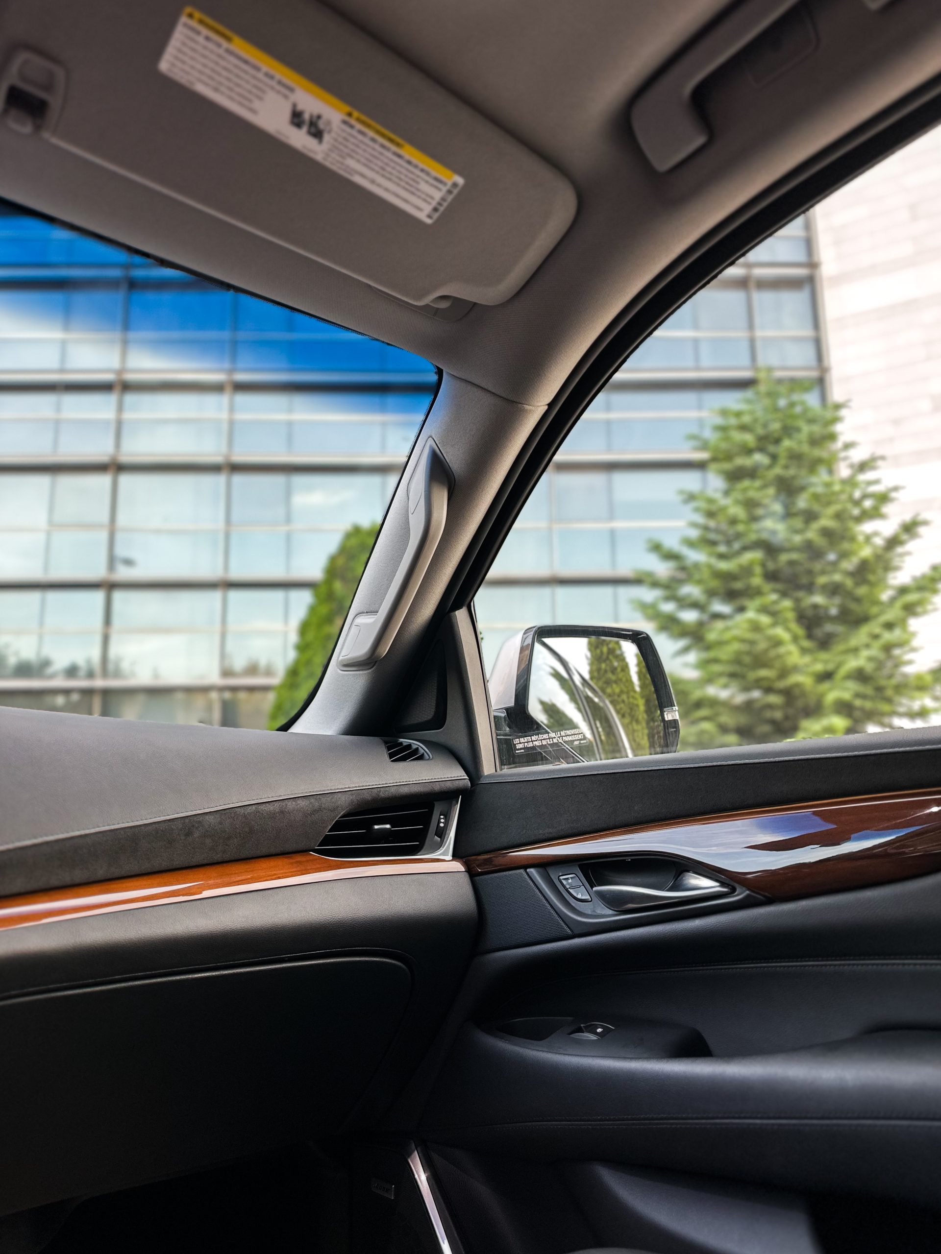 
								2017 Cadillac Escalade ESV Premium full									