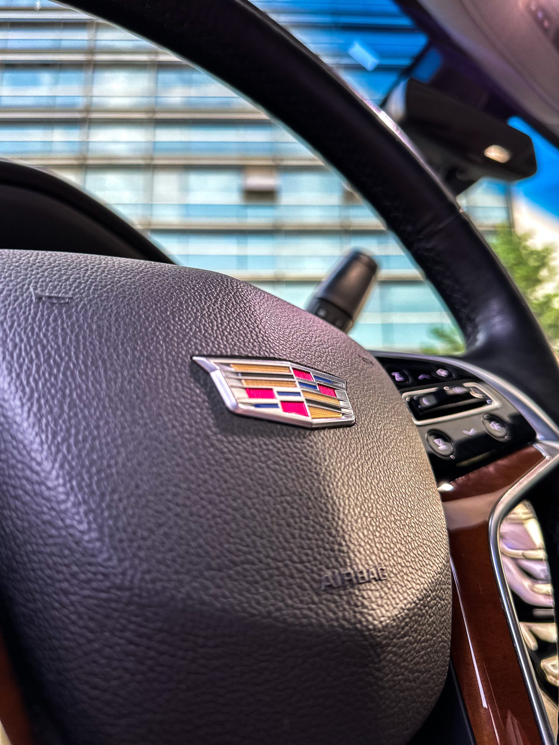 
								2017 Cadillac Escalade ESV Premium full									