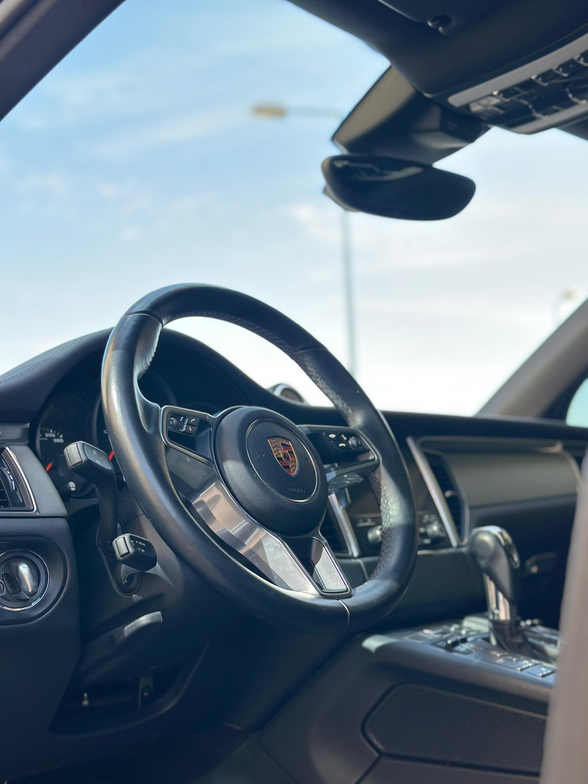 
								2017 Porsche Macan GTS full									