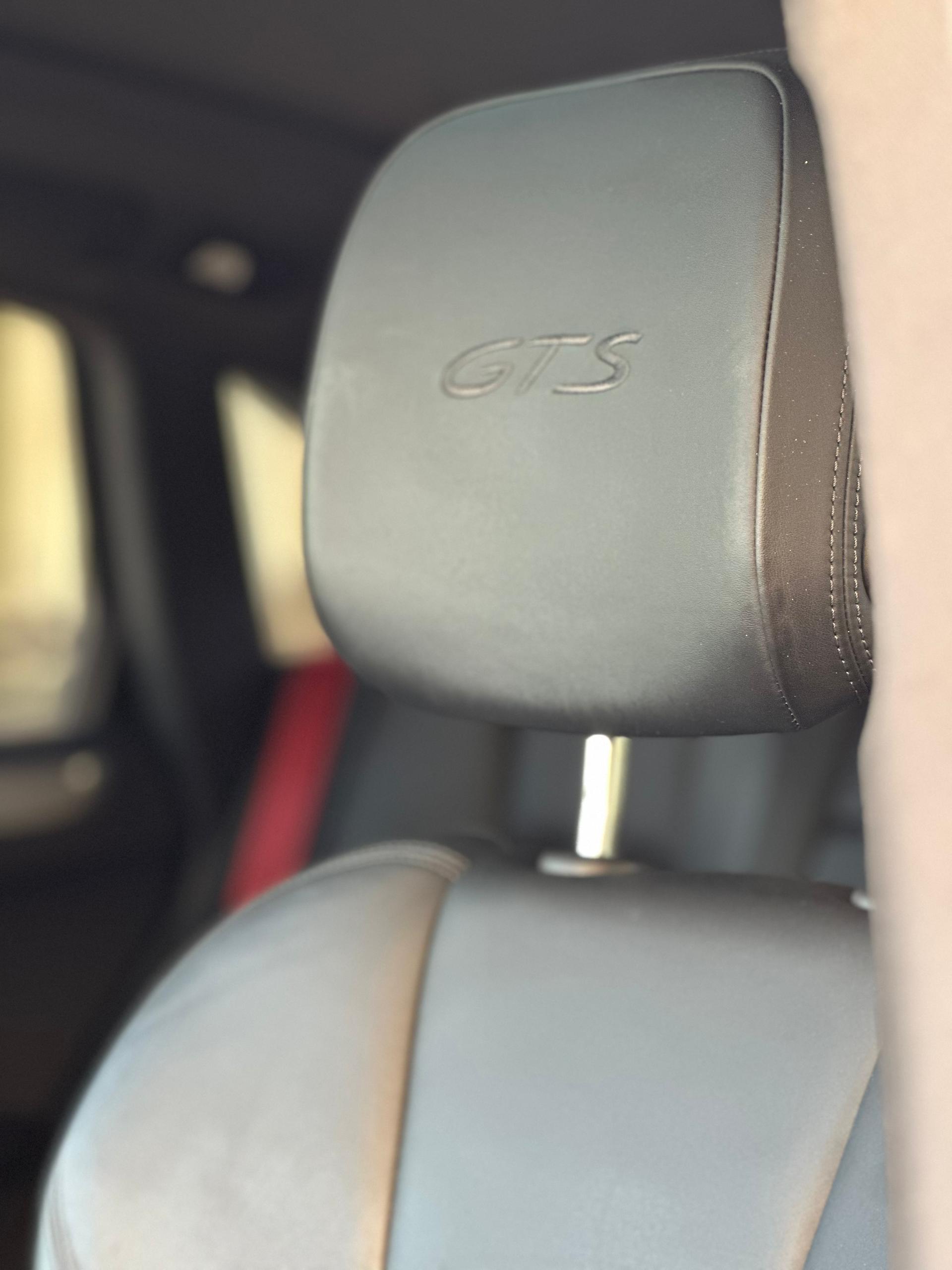 
								2017 Porsche Macan GTS full									