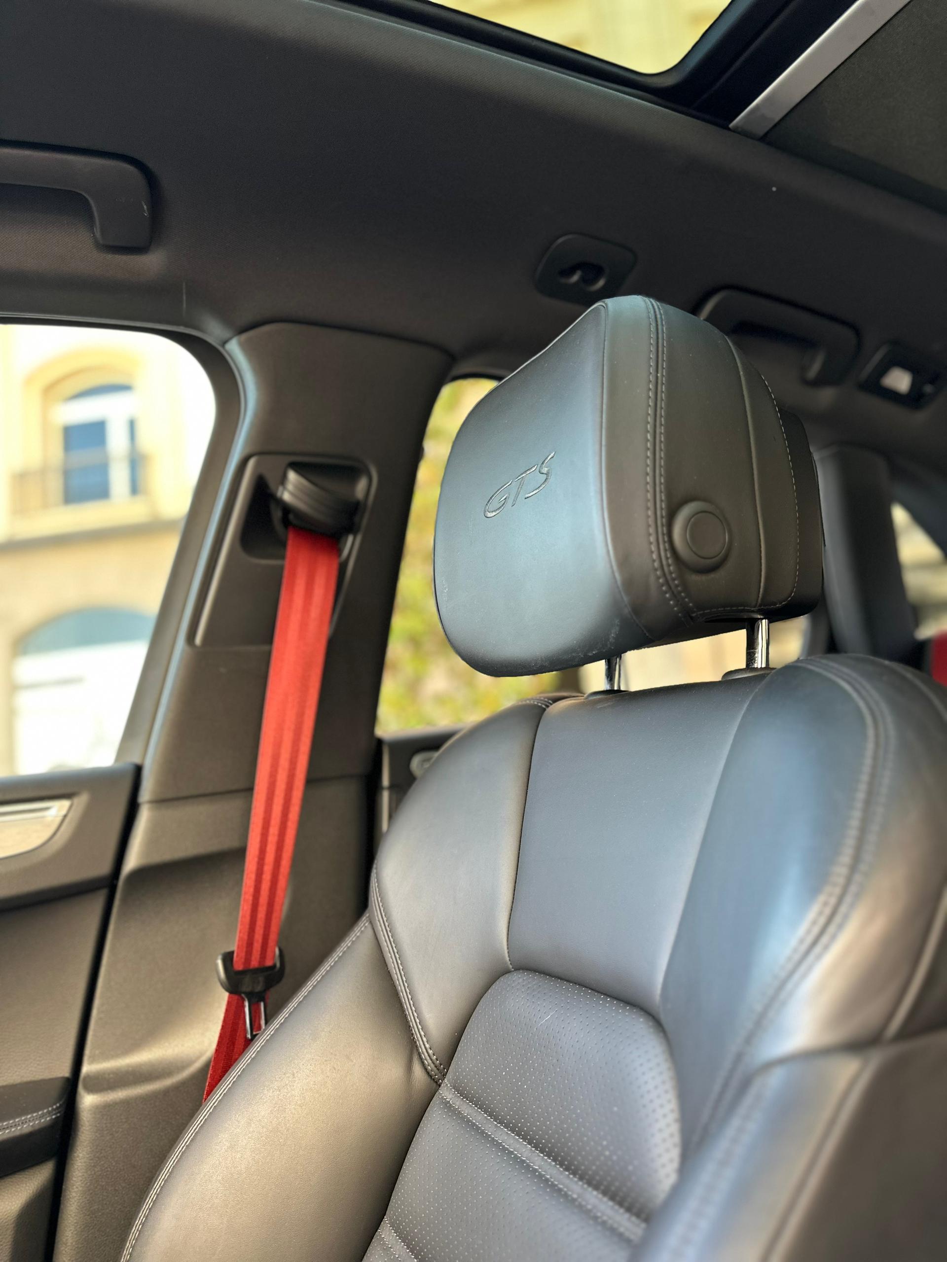 
								2017 Porsche Macan GTS full									