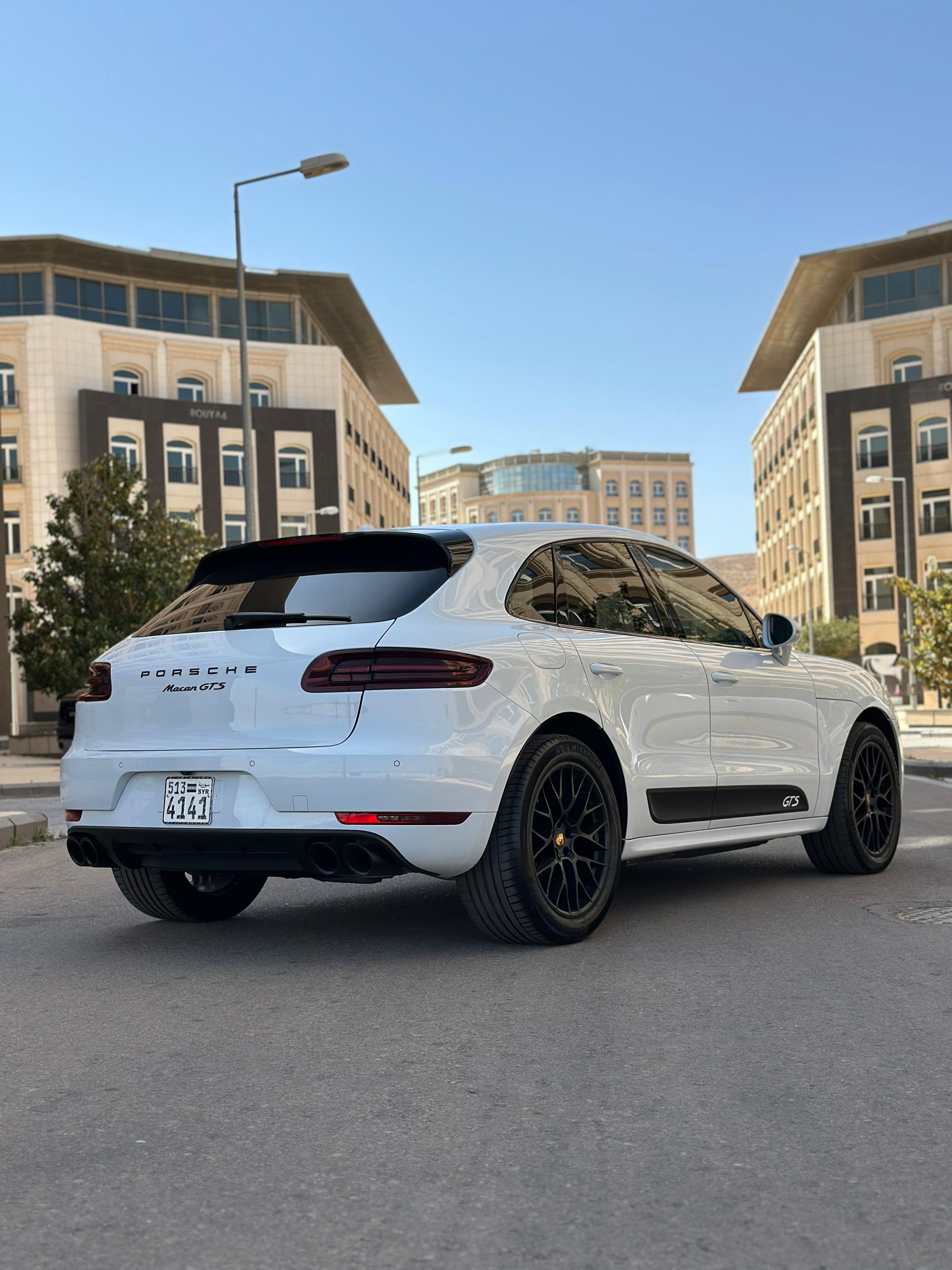 
								2017 Porsche Macan GTS full									