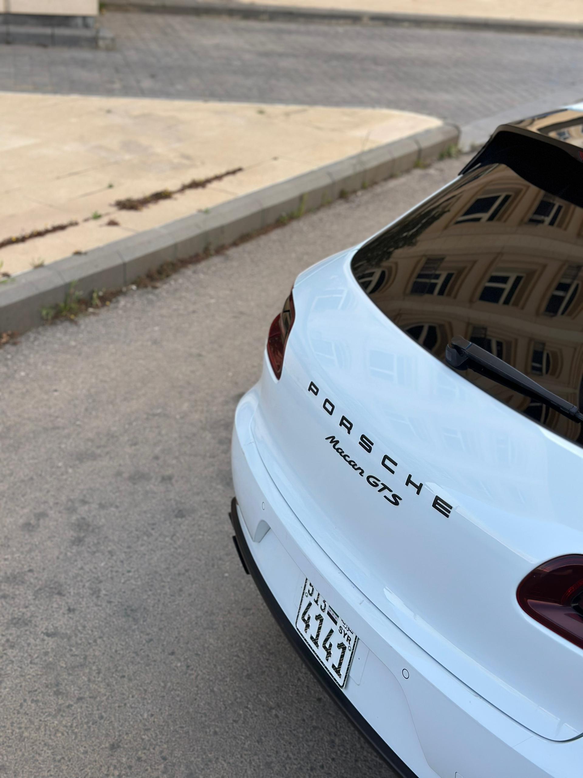 
								2017 Porsche Macan GTS full									