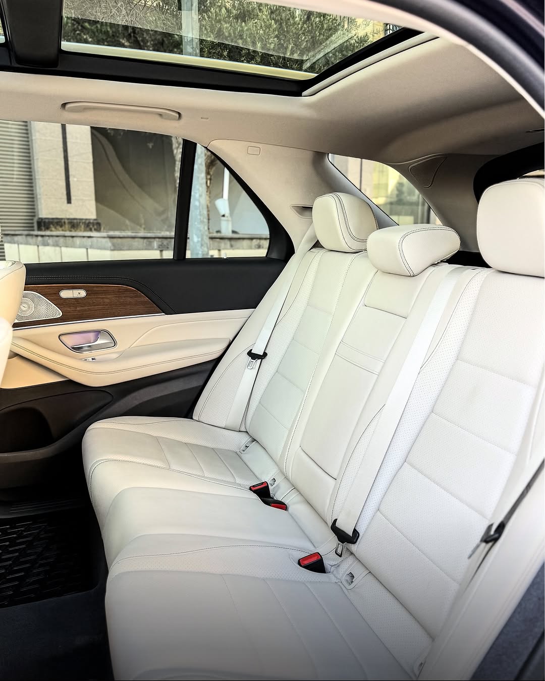 
								2020 Mercedes Benz GLE450 4-Matic full									