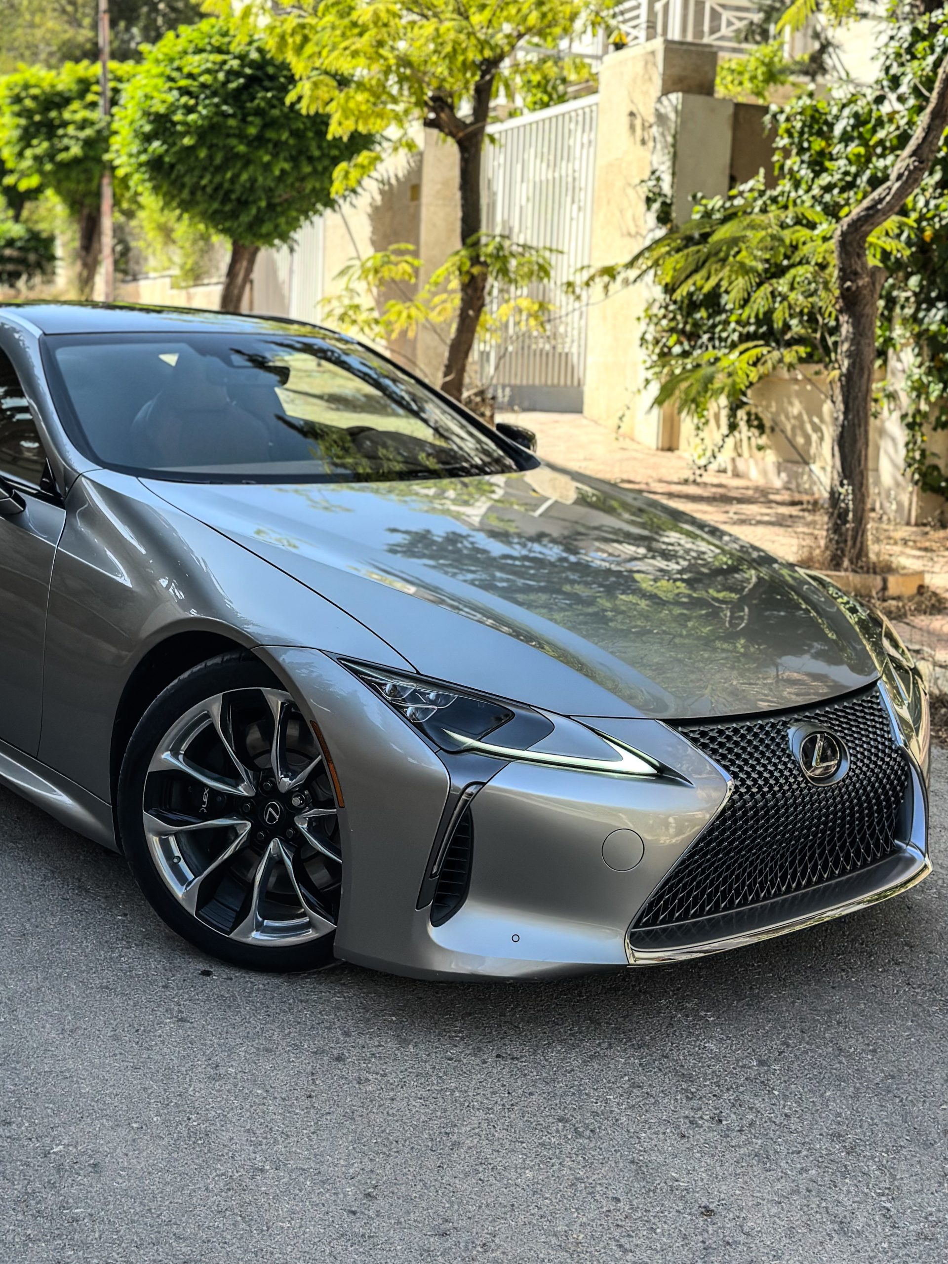 
								2021 Lexus LC500h full									