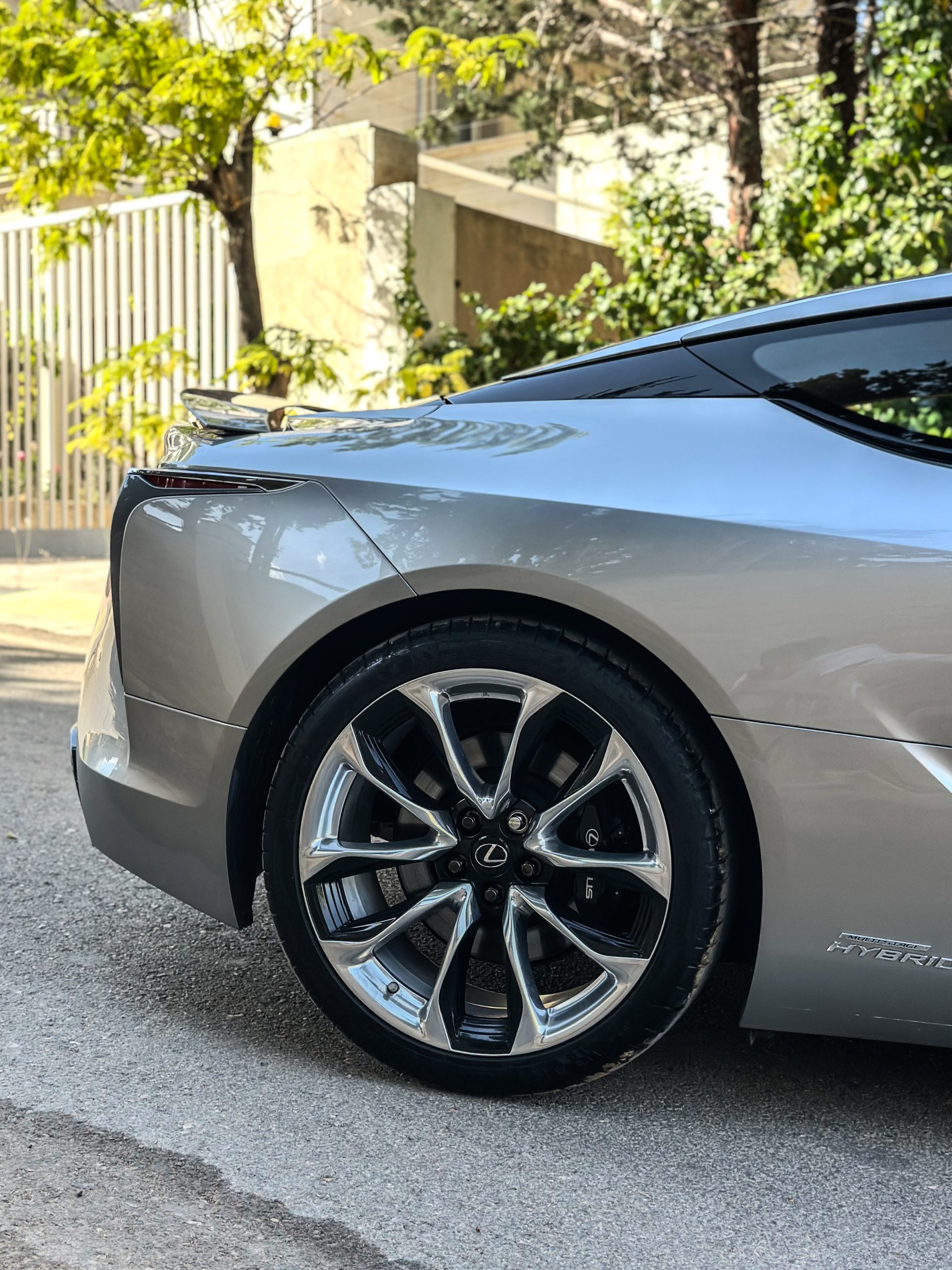 
								2021 Lexus LC500h full									