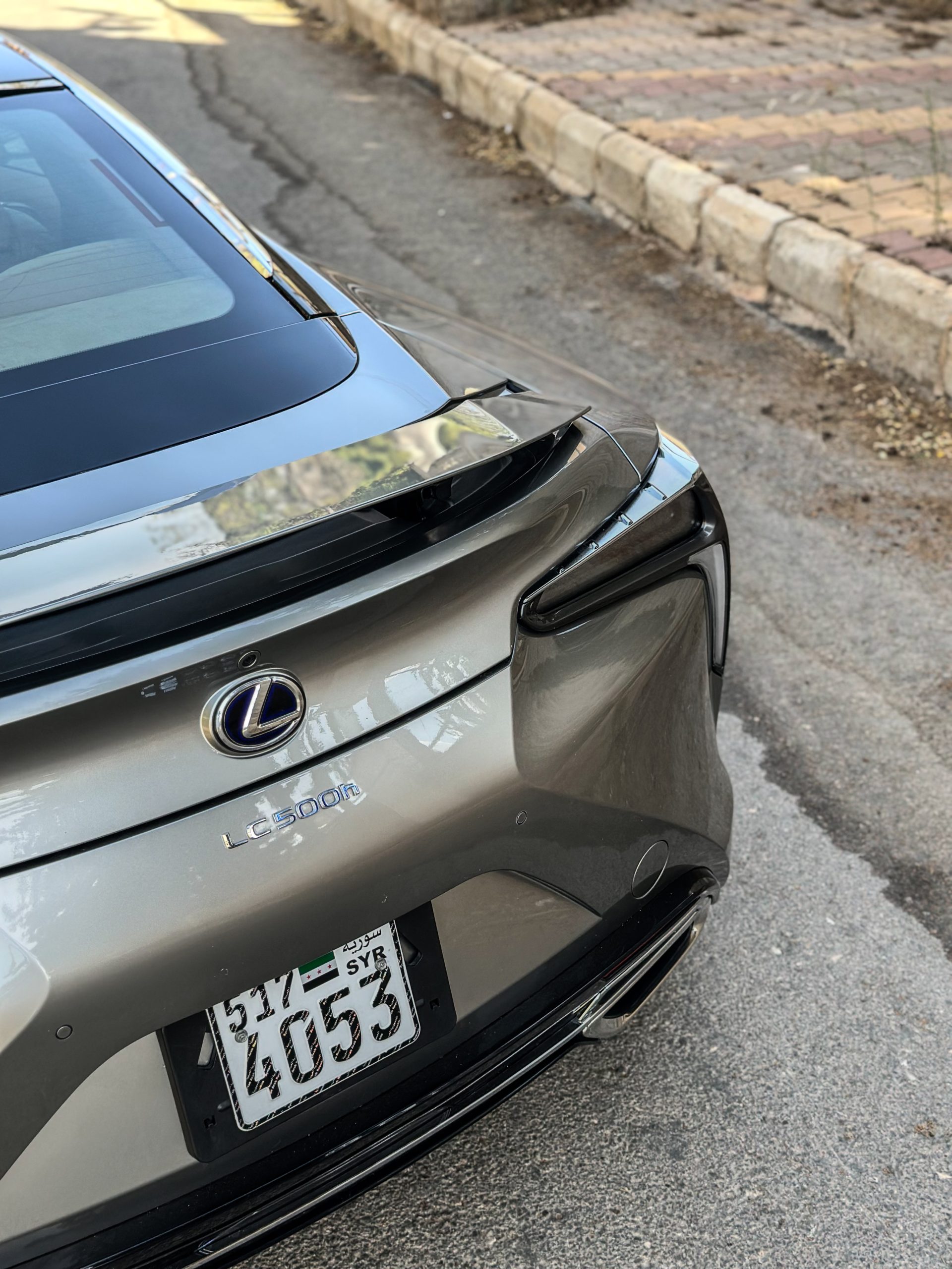 
								2021 Lexus LC500h full									