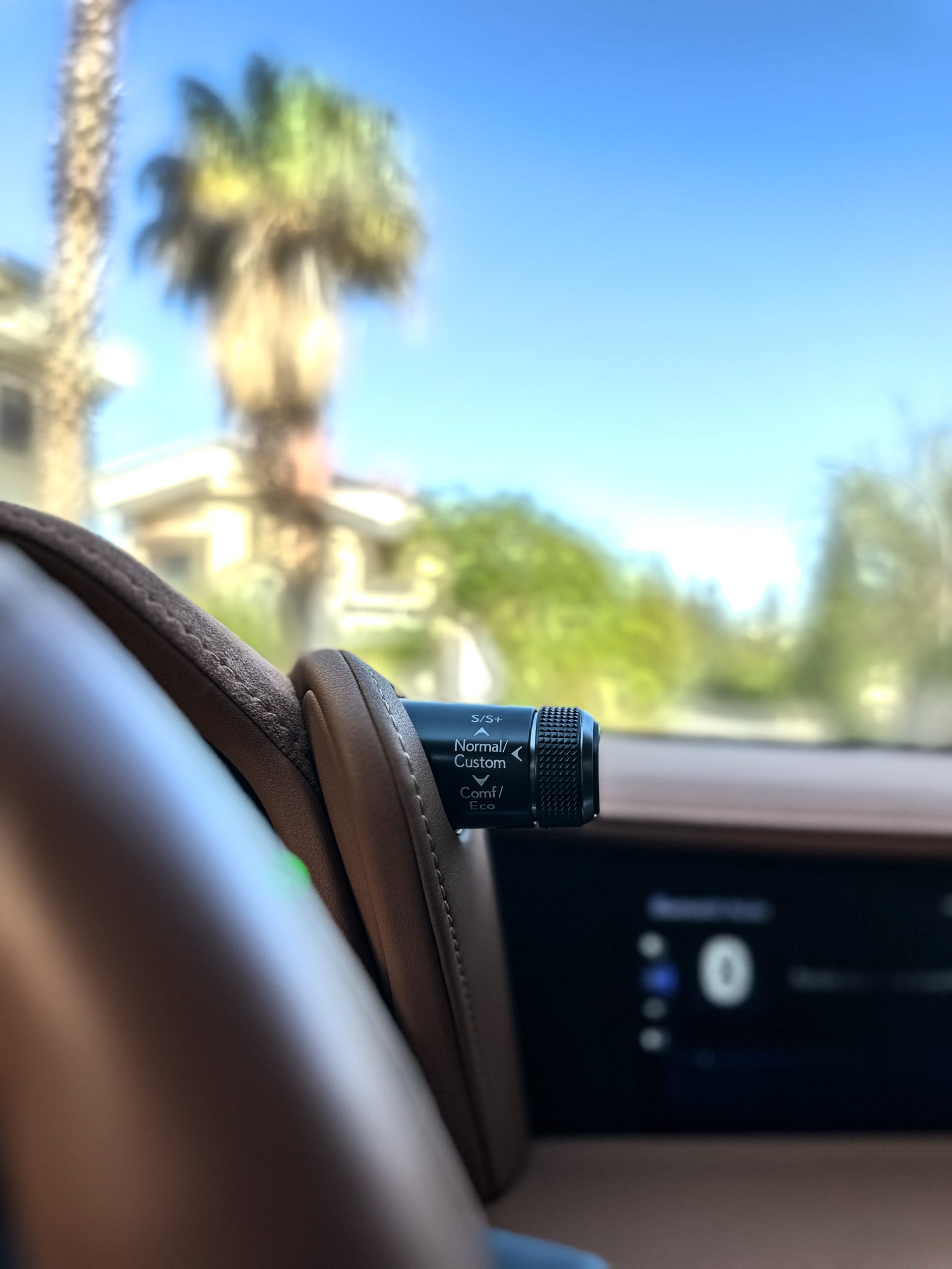 
								2021 Lexus LC500h full									