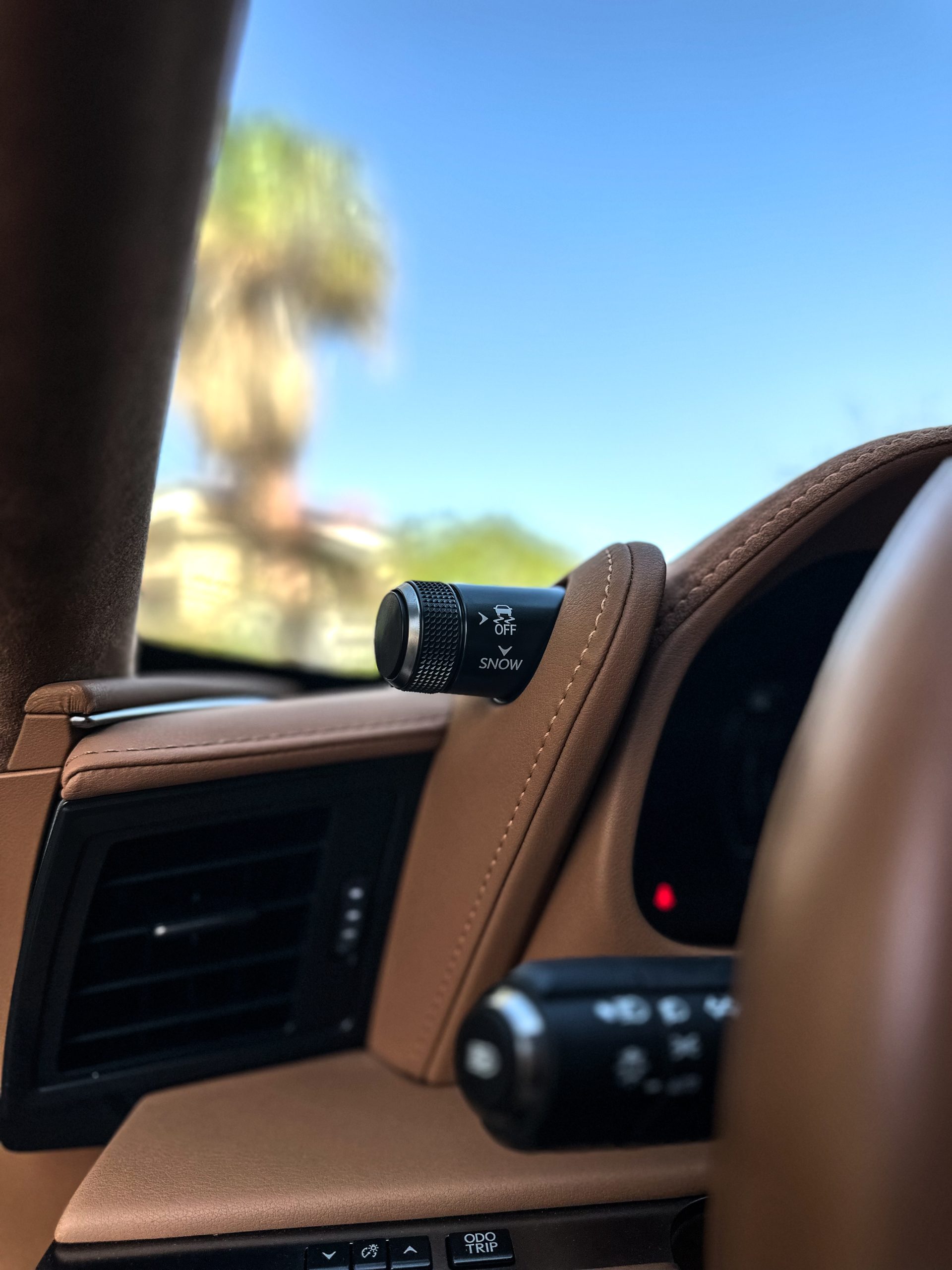 
								2021 Lexus LC500h full									