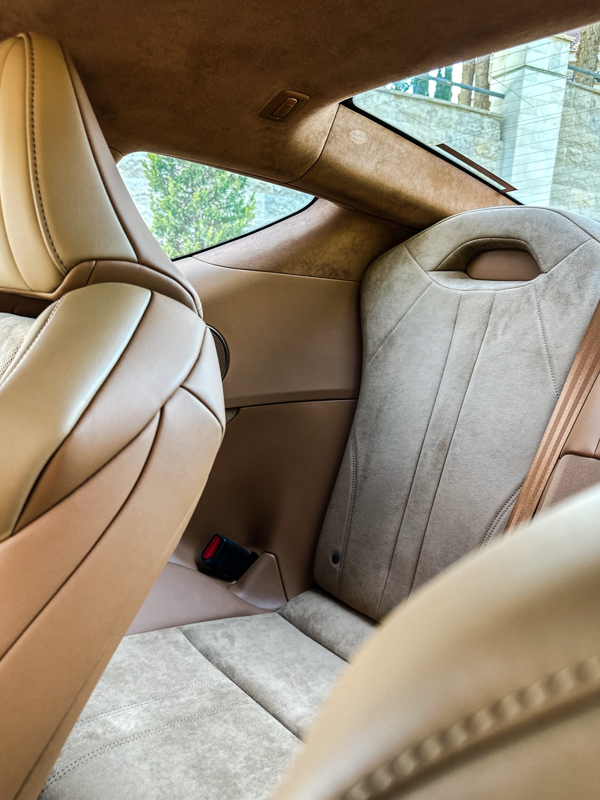 
								2021 Lexus LC500h full									