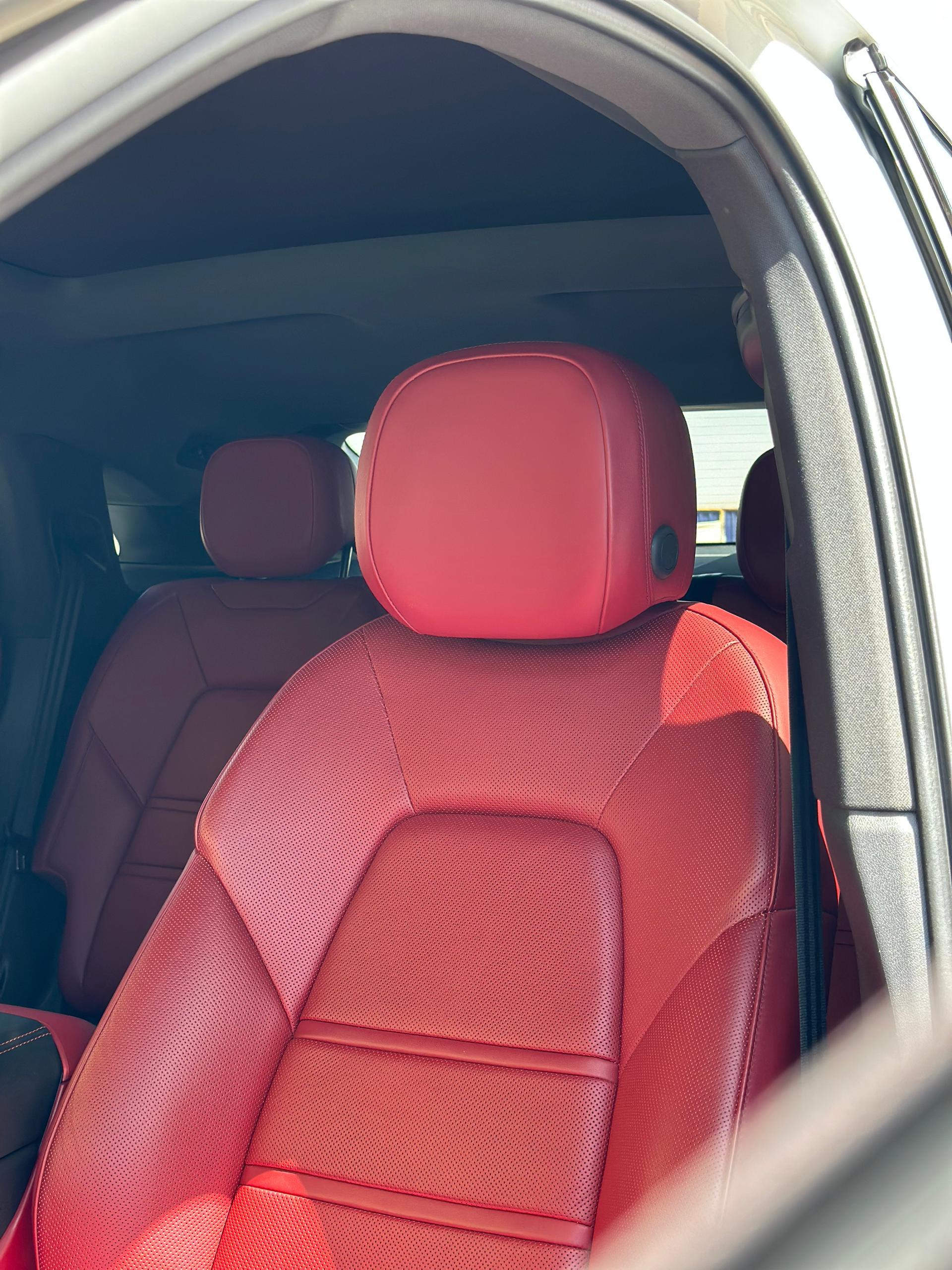 
								2021 Porsche Cayenne Coupe full									