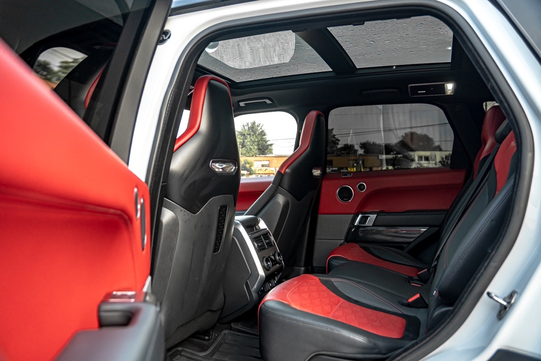 
								2021 Land Rover Range Rover Sport SVR full									