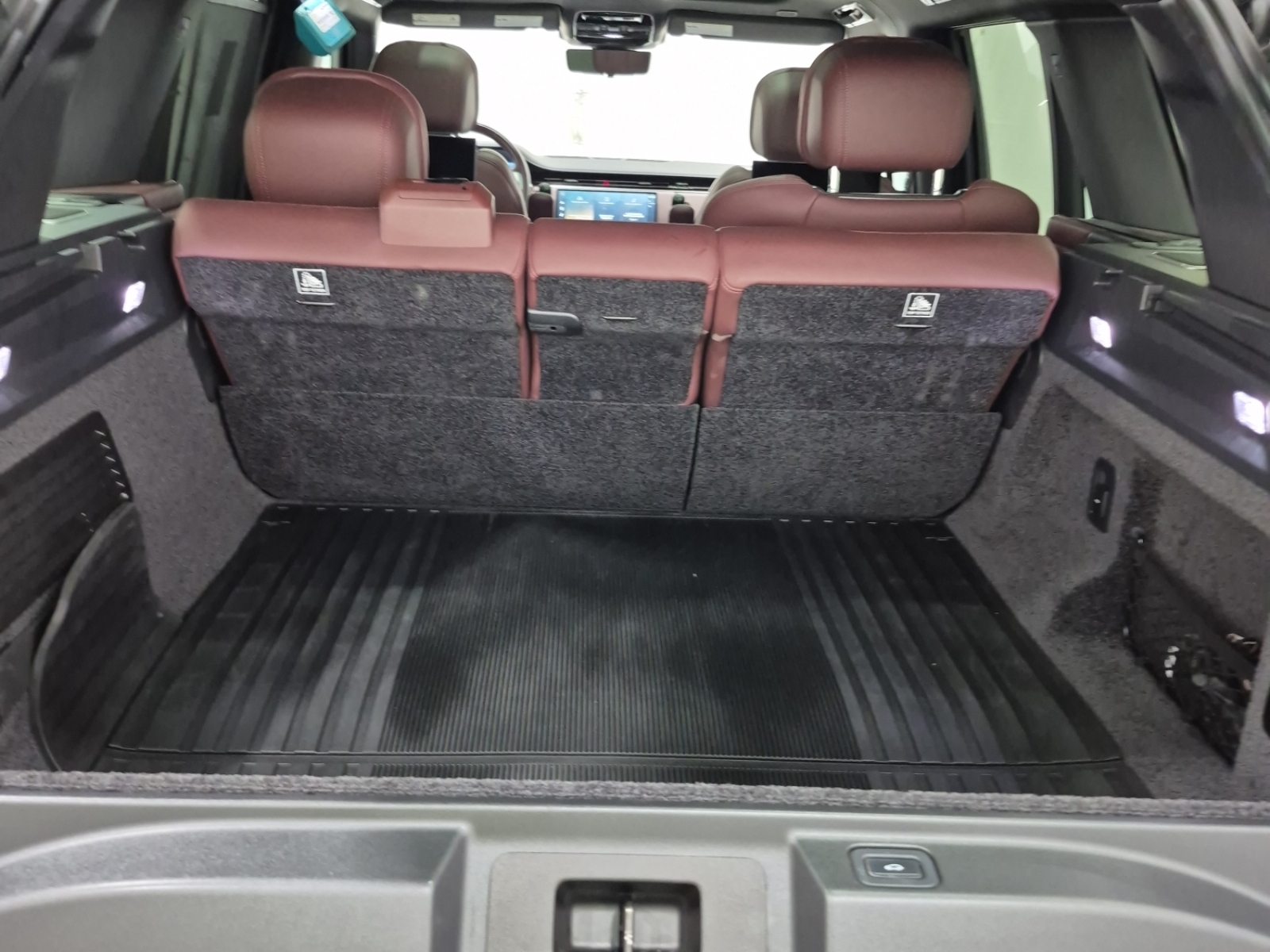 
								2023 Land Rover Range Rover Autobiography full									