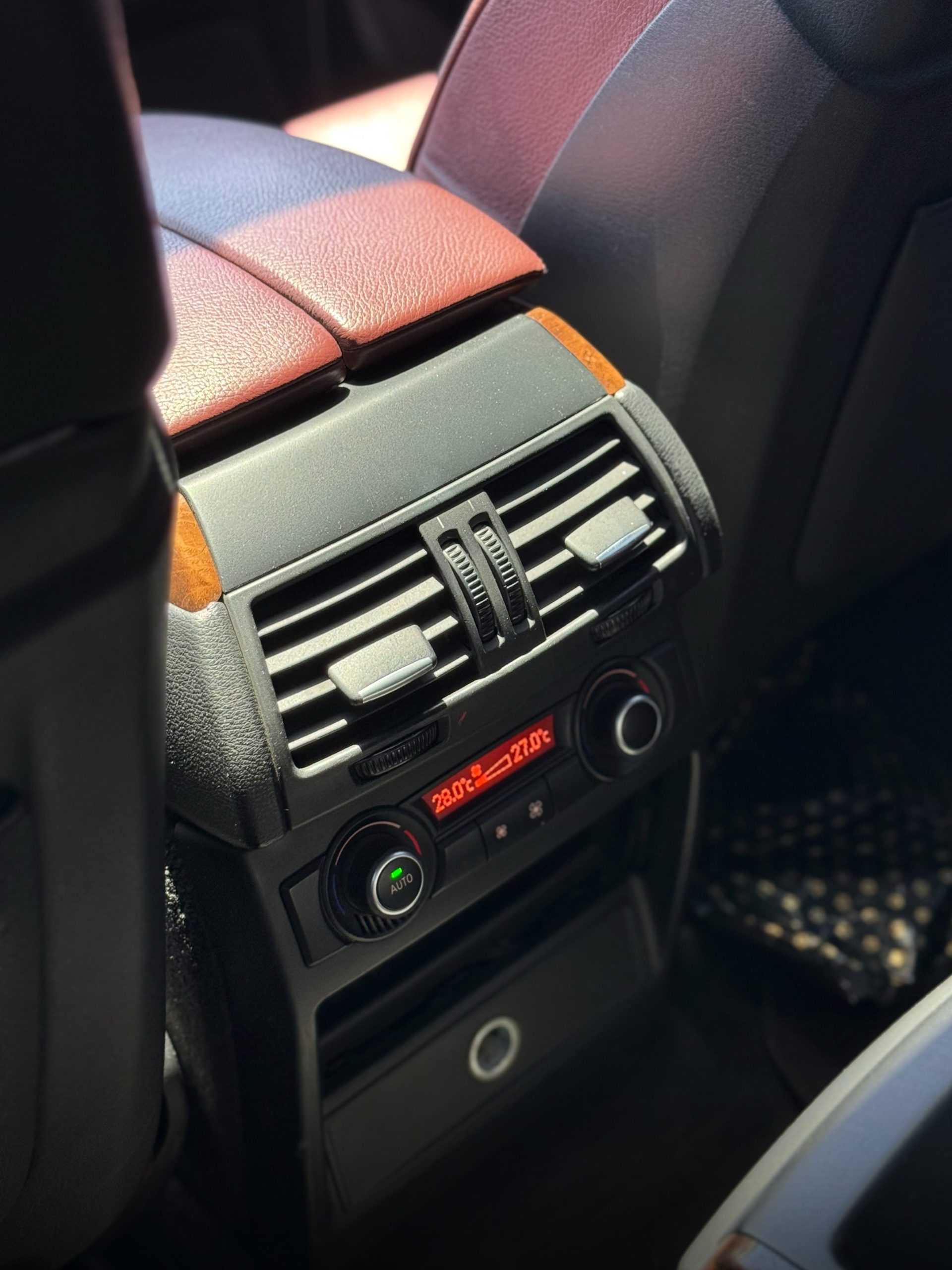 
								2008 BMW X6 50i full									