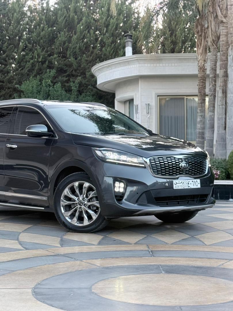 
								2019 Kia Sorento full									