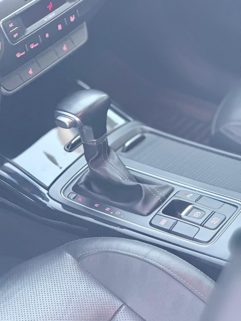 
								2019 Kia Sorento full									