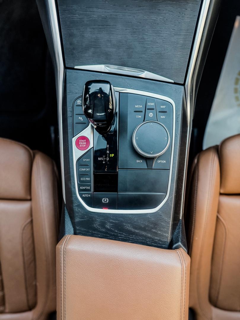 
								BMW 3-Series M340i xDrive full									