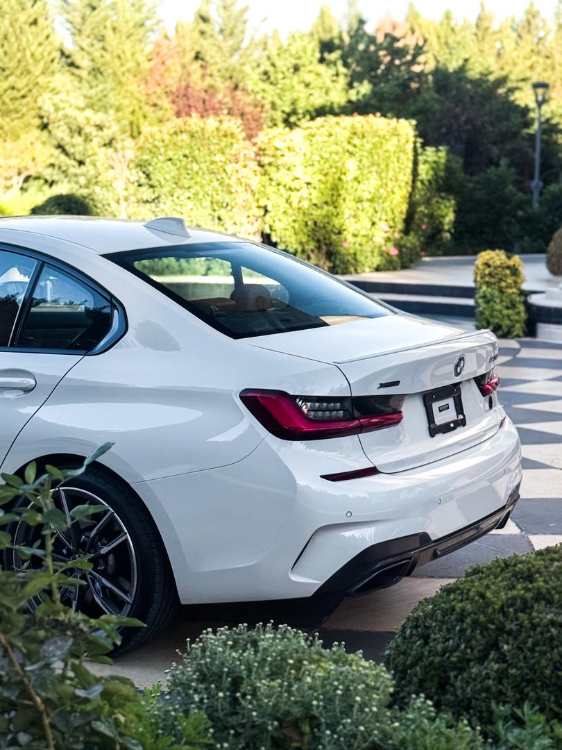 
								BMW 3-Series M340i xDrive full									