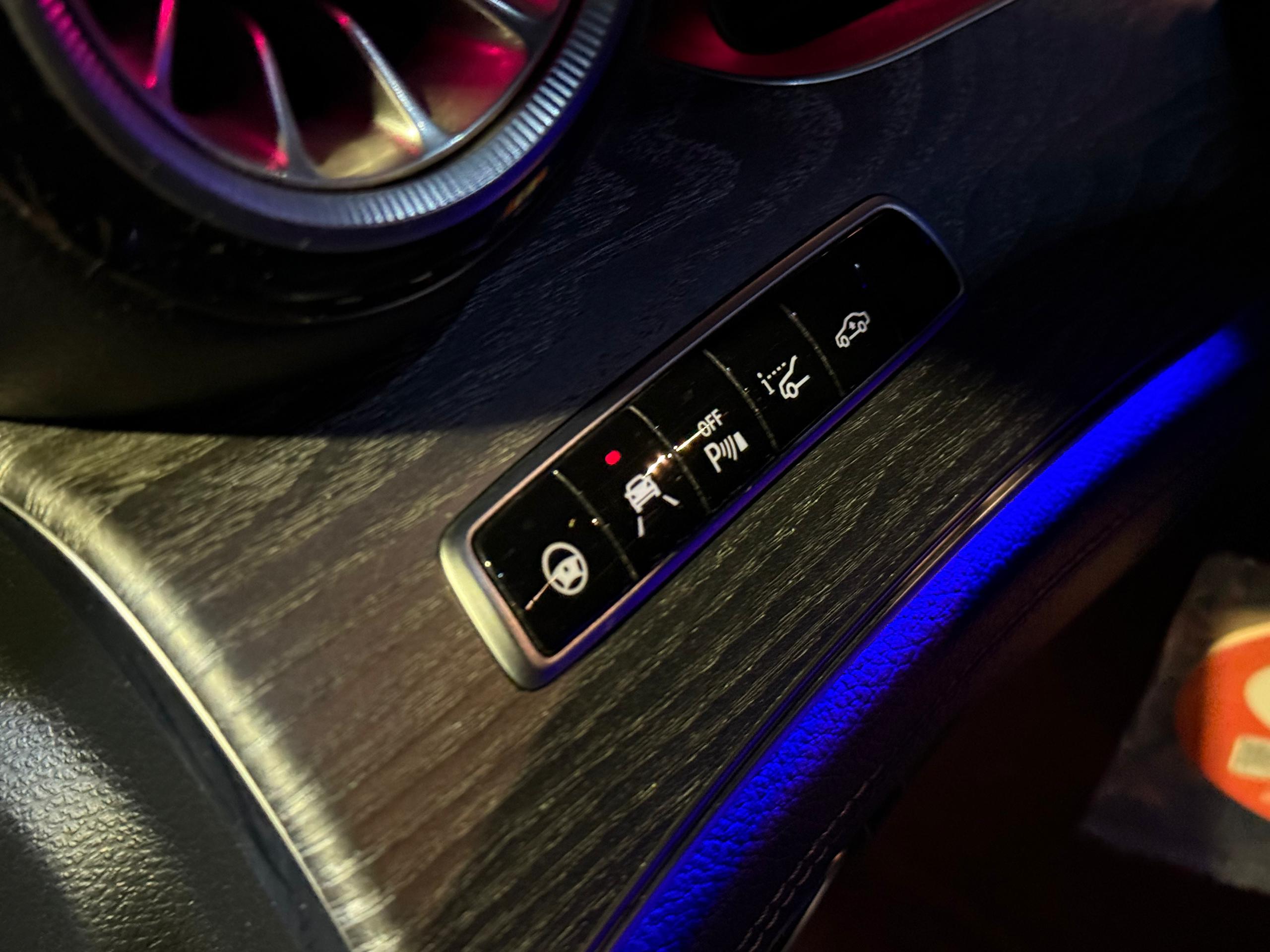
								2019 Mercedes-Benz AMG GT43 4-Door 4Matic PLUS full									