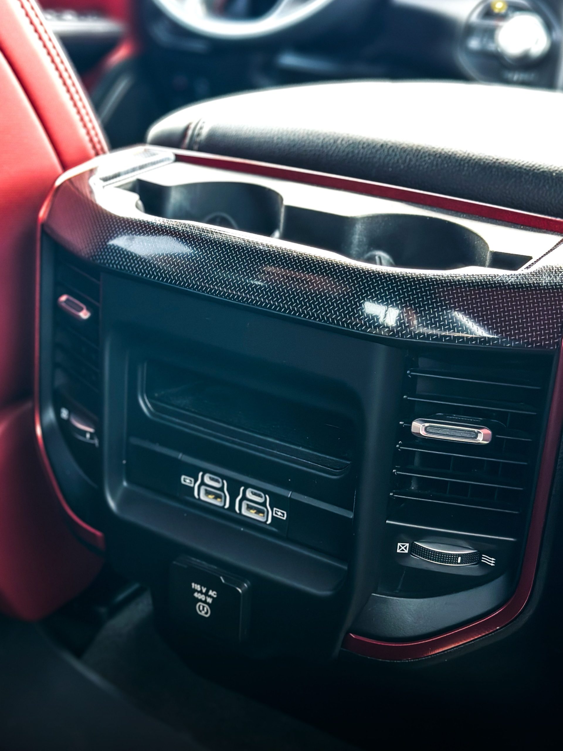 
								2022 RAM 1500 Rebel full									