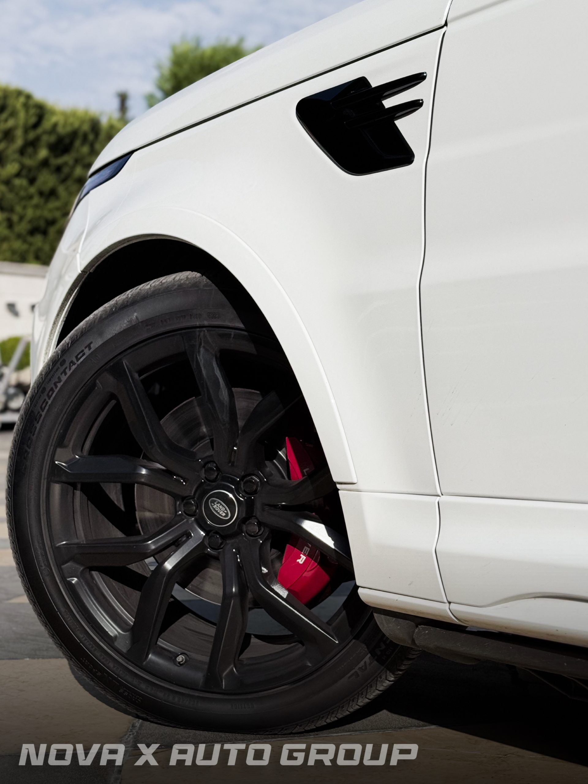 
								2021 Land Rover Range Rover Sport SVR full									