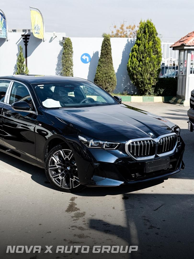 
								2025 BMW 5-Series 530Li M-Sport full									