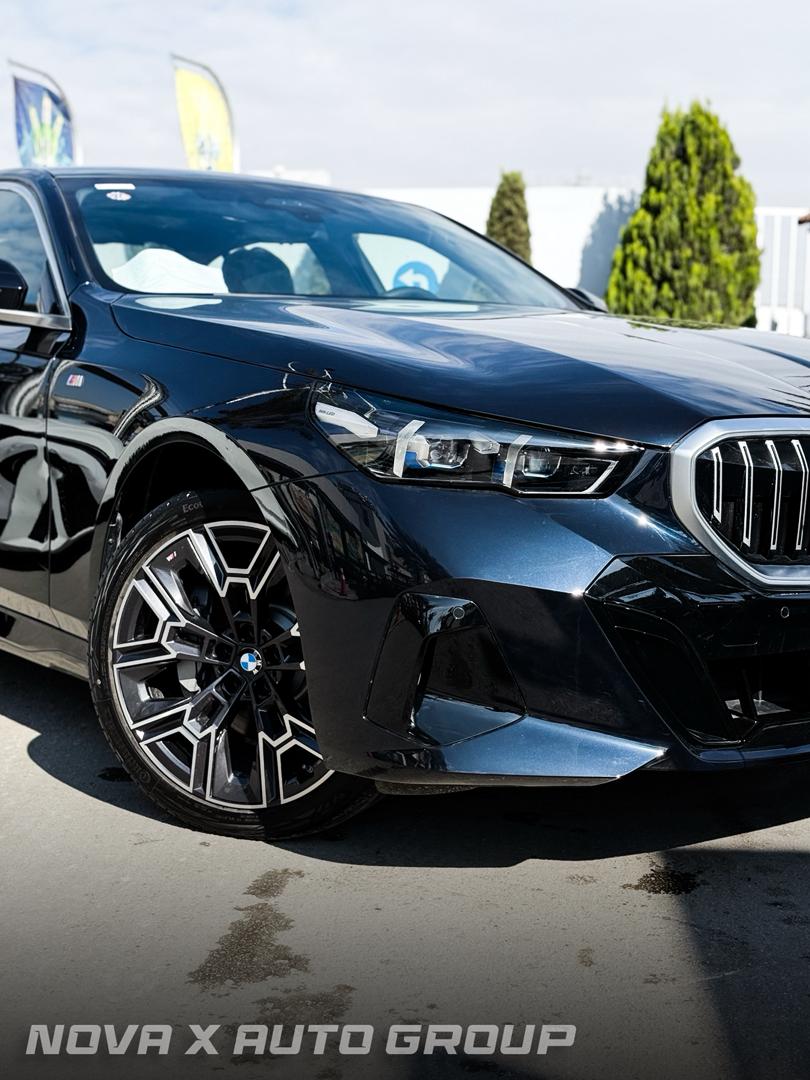
								2025 BMW 5-Series 530Li M-Sport full									