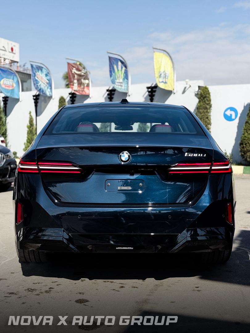 
								2025 BMW 5-Series 530Li M-Sport full									