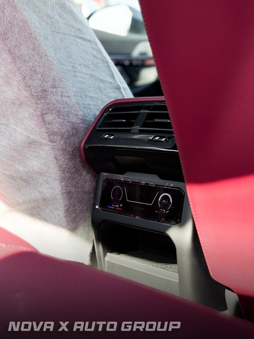 
								2025 BMW 5-Series 530Li M-Sport full									
