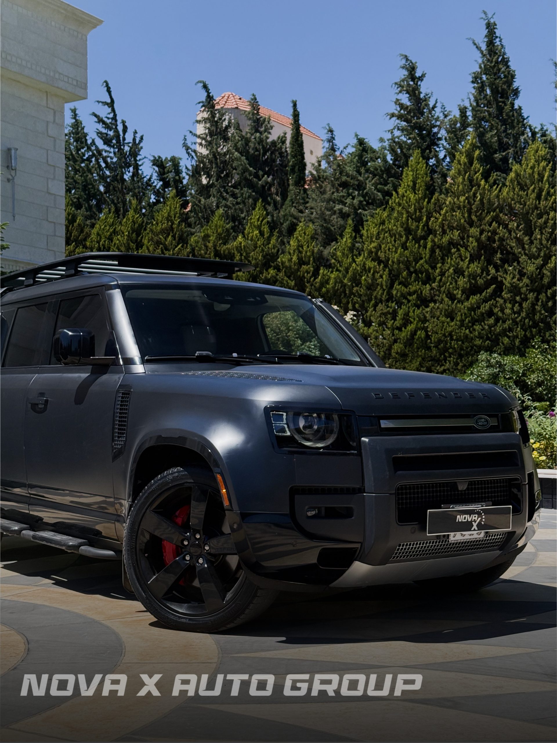 
								2023 Land Rover Range Rover Defender 130 First Edition full									