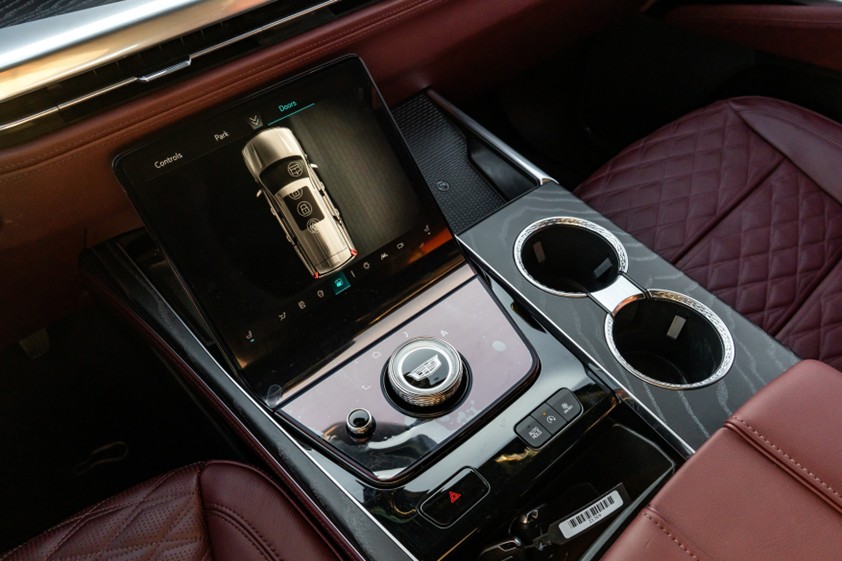 
								2025 Cadillac Escalade Sport 4WD full									