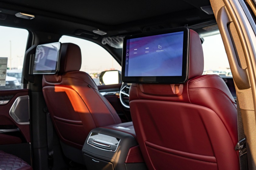 
								2025 Cadillac Escalade Sport 4WD full									