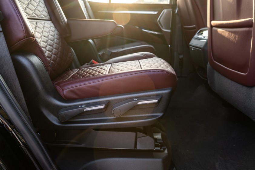 
								2025 Cadillac Escalade Sport 4WD full									