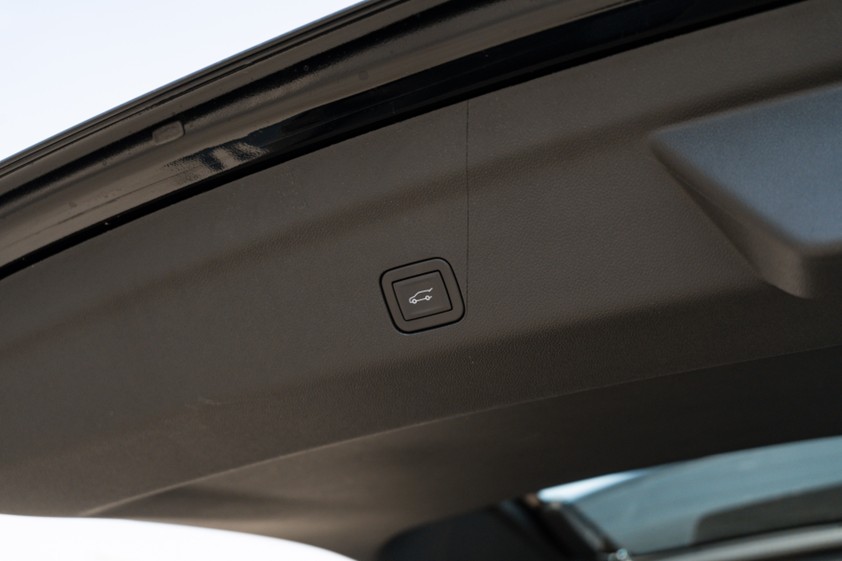 
								2025 Cadillac Escalade Sport 4WD full									
