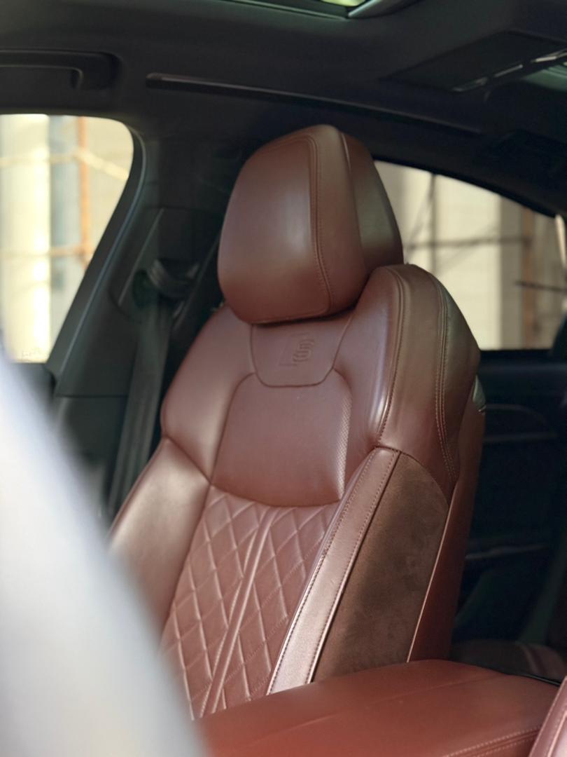 
								2022 Audi A8L 55TFSI full									