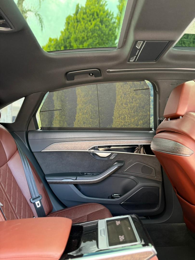 
								2022 Audi A8L 55TFSI full									