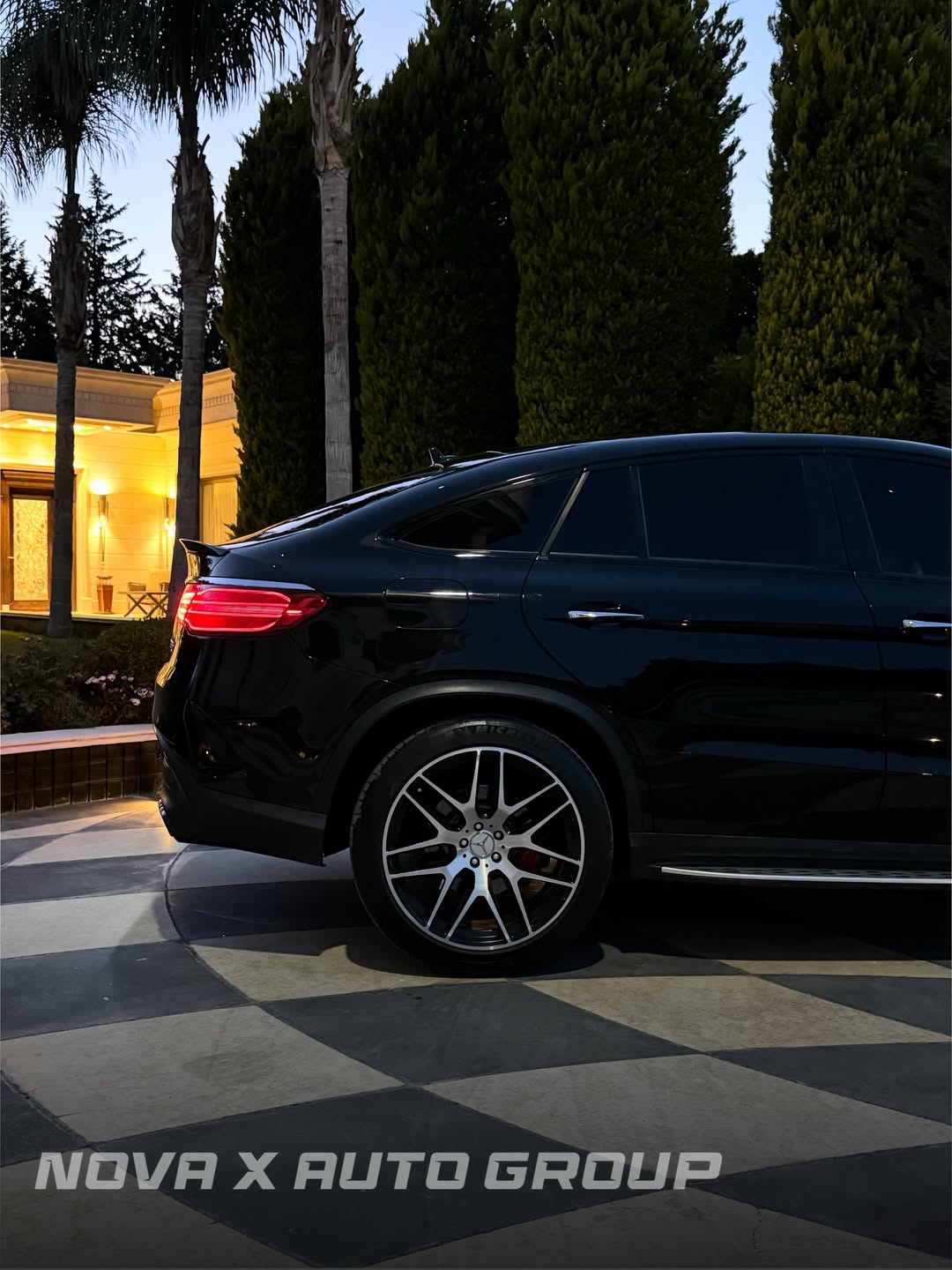 
								2016 Mercedes-Benz GLE63s AMG full									