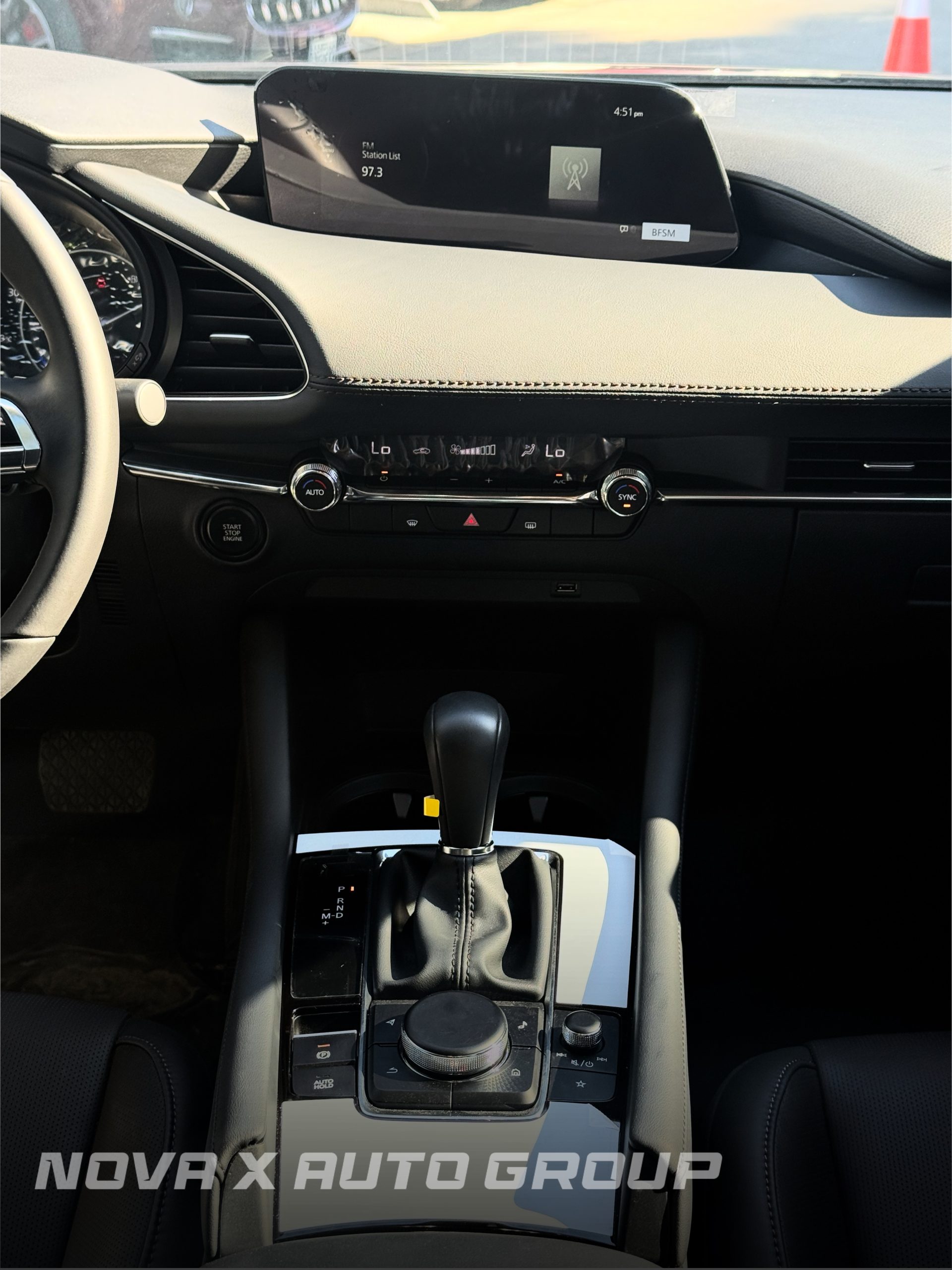 
								2025 Mazda Zoom 3 full									