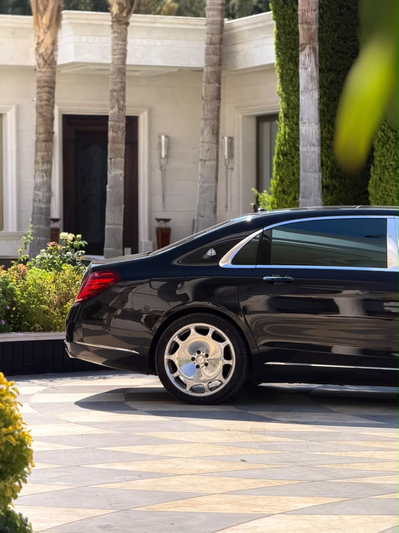 
								2015 Mercedes-Maybach S600 V12 full									